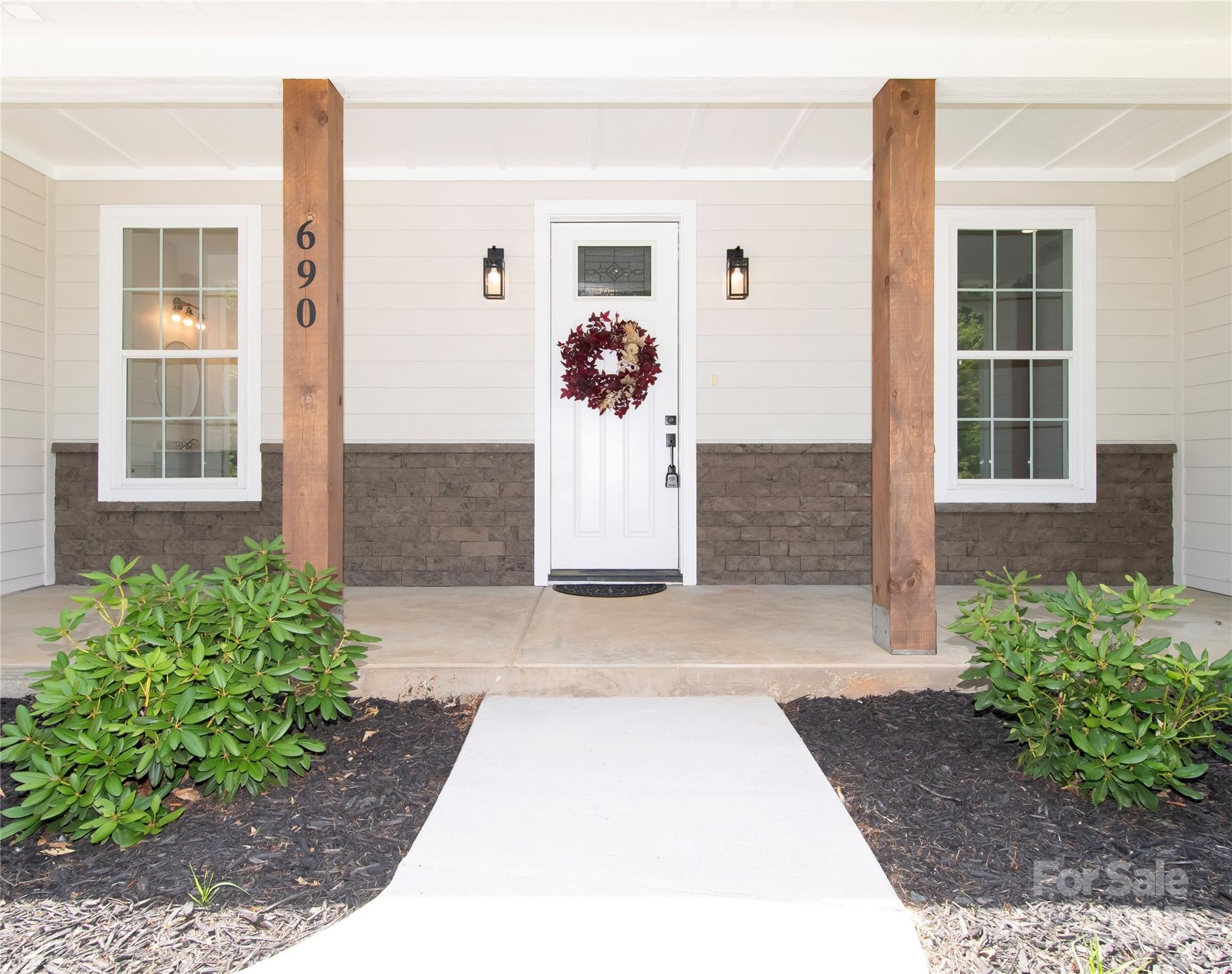 690 Settlers Trail Property Photo 9