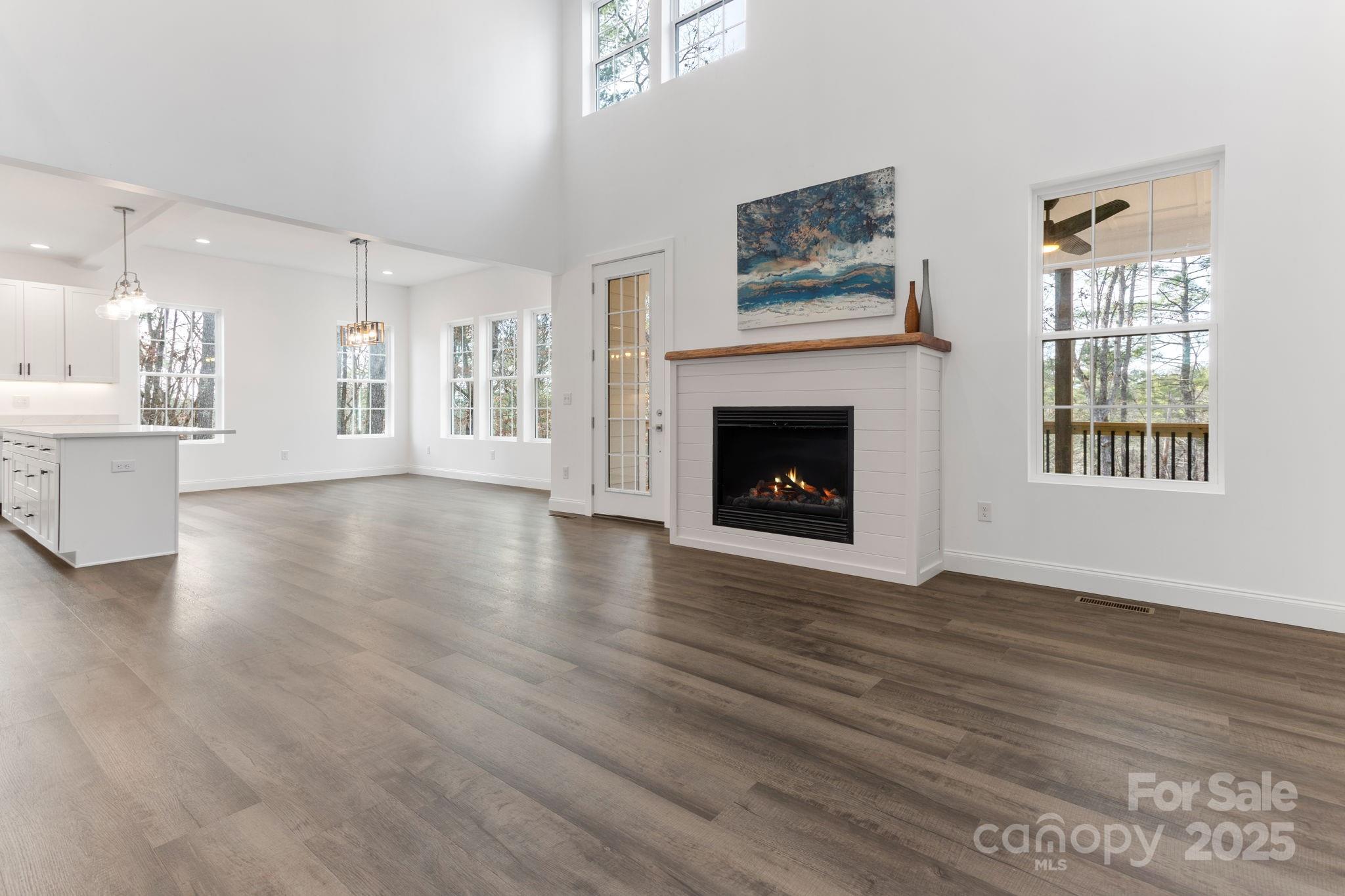 690 Settlers Trail Property Photo 11