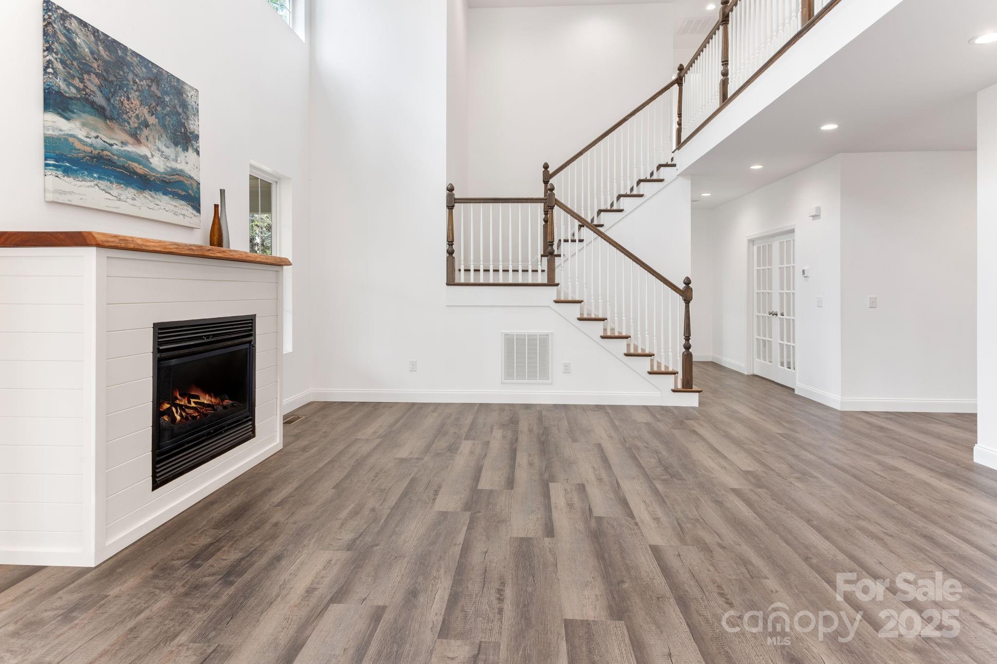 690 Settlers Trail Property Photo 12