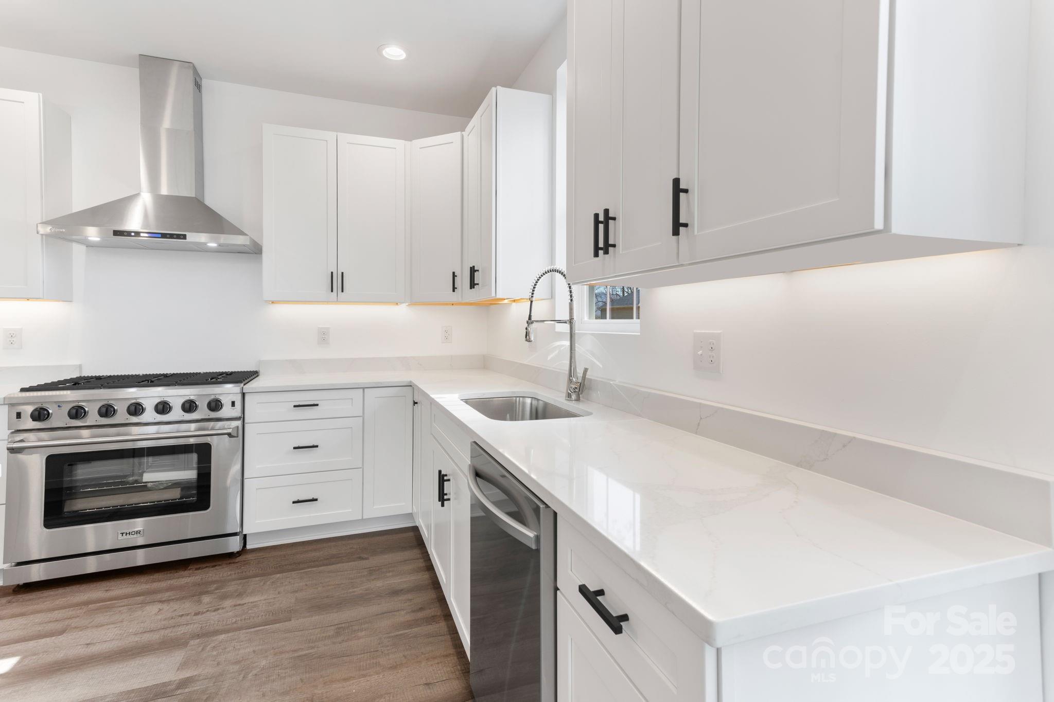 690 Settlers Trail Property Photo 22