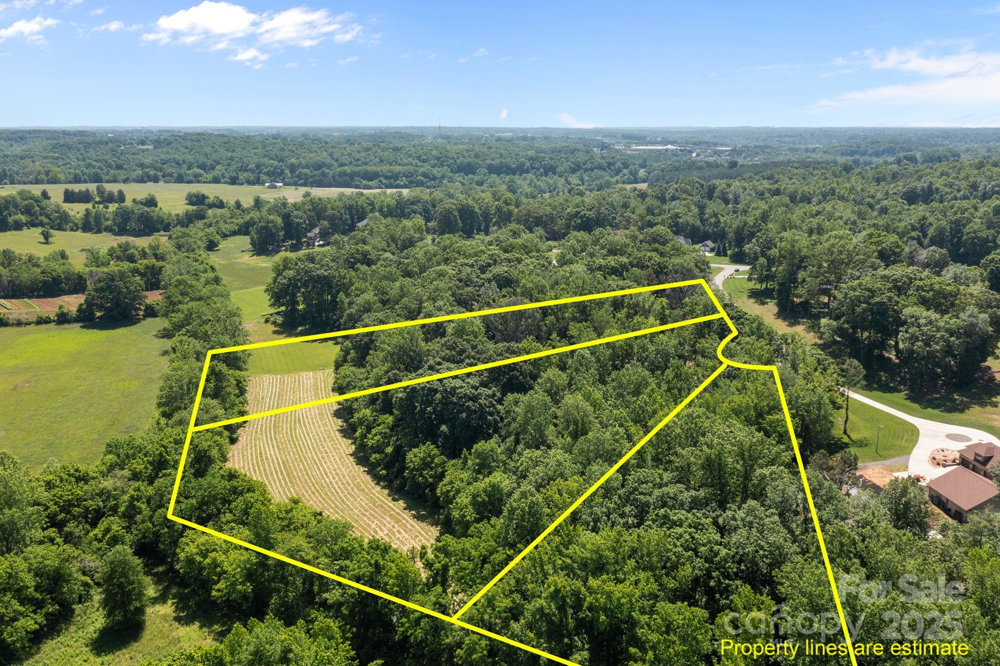 128 Backrush Court Property Photo 3