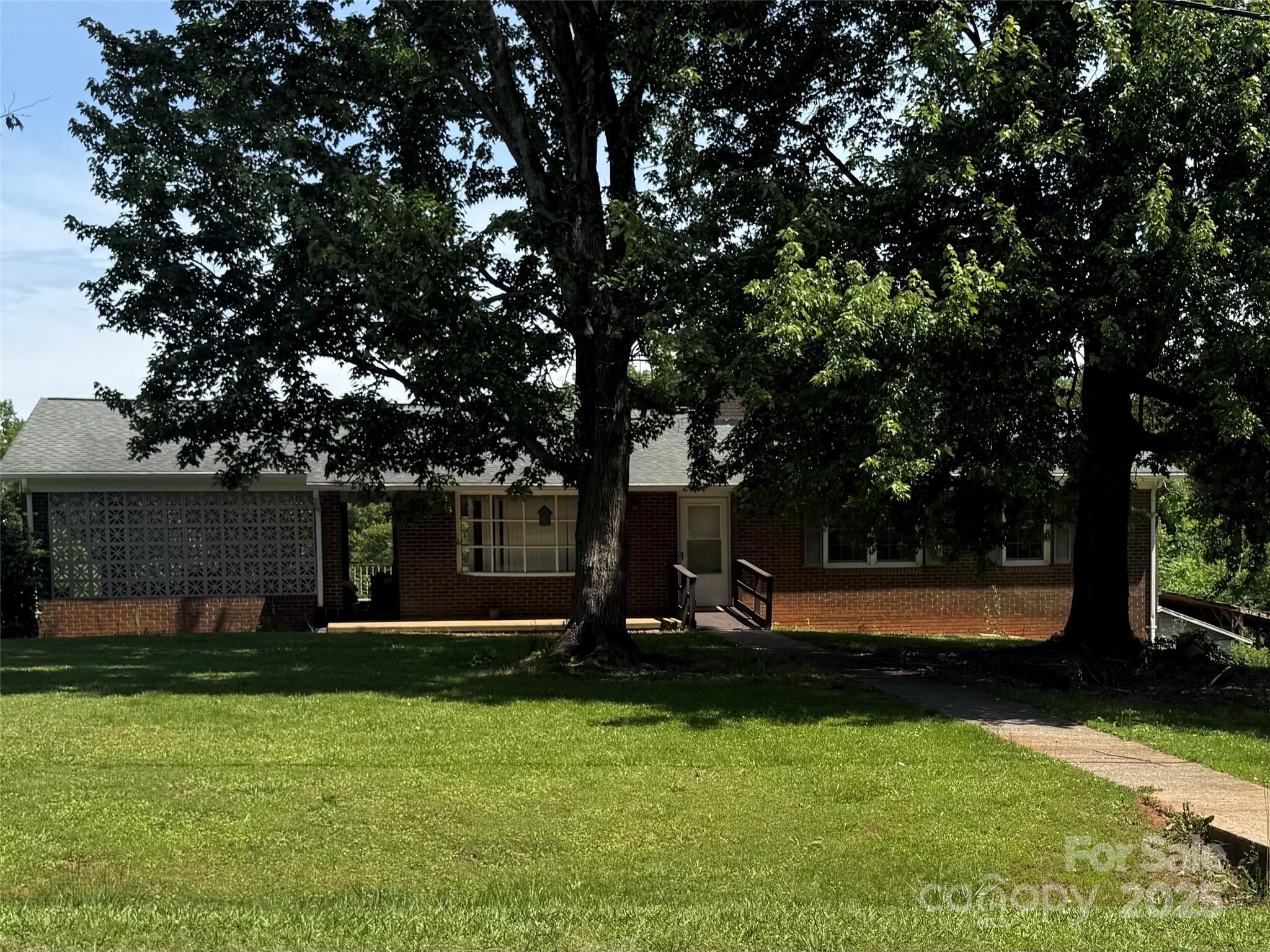 1821 Beaman Street Property Photo 1