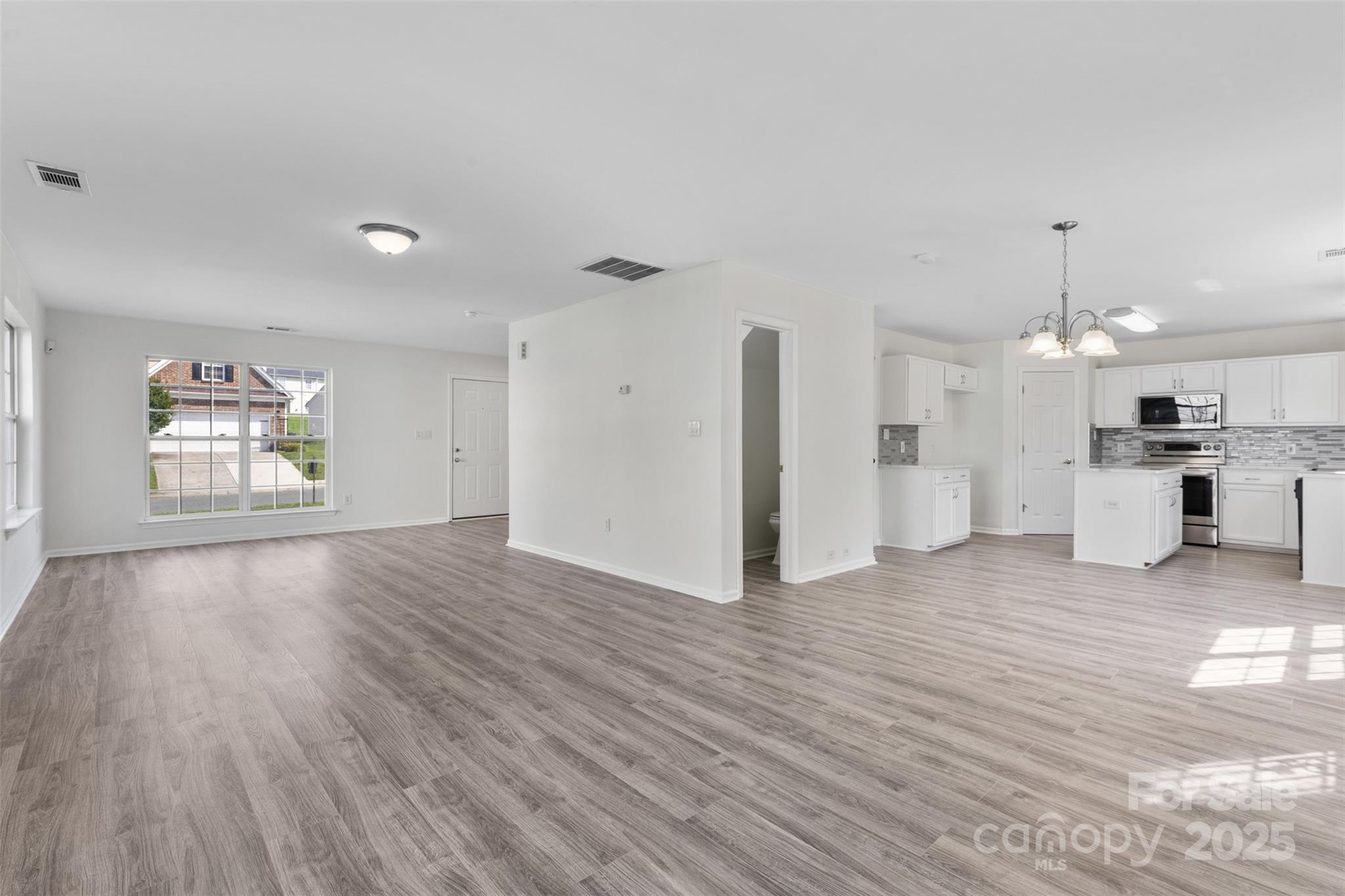 7212 Ravanna Drive Property Photo 11