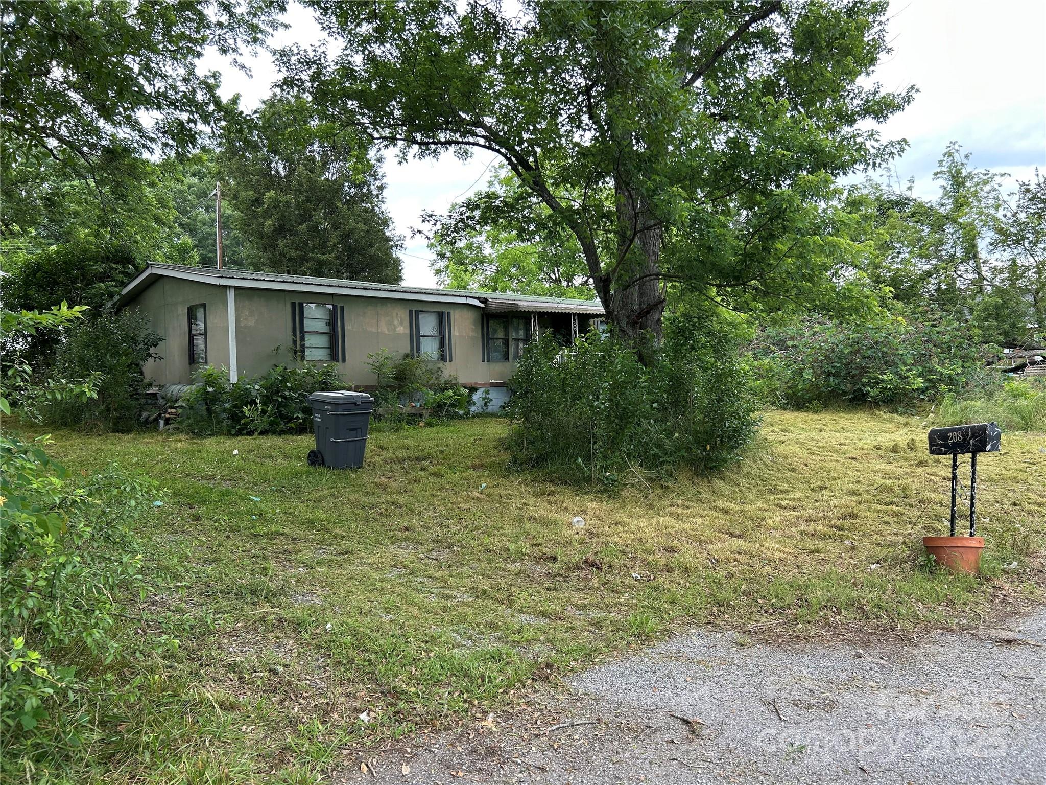 208 Short Street Property Photo 1