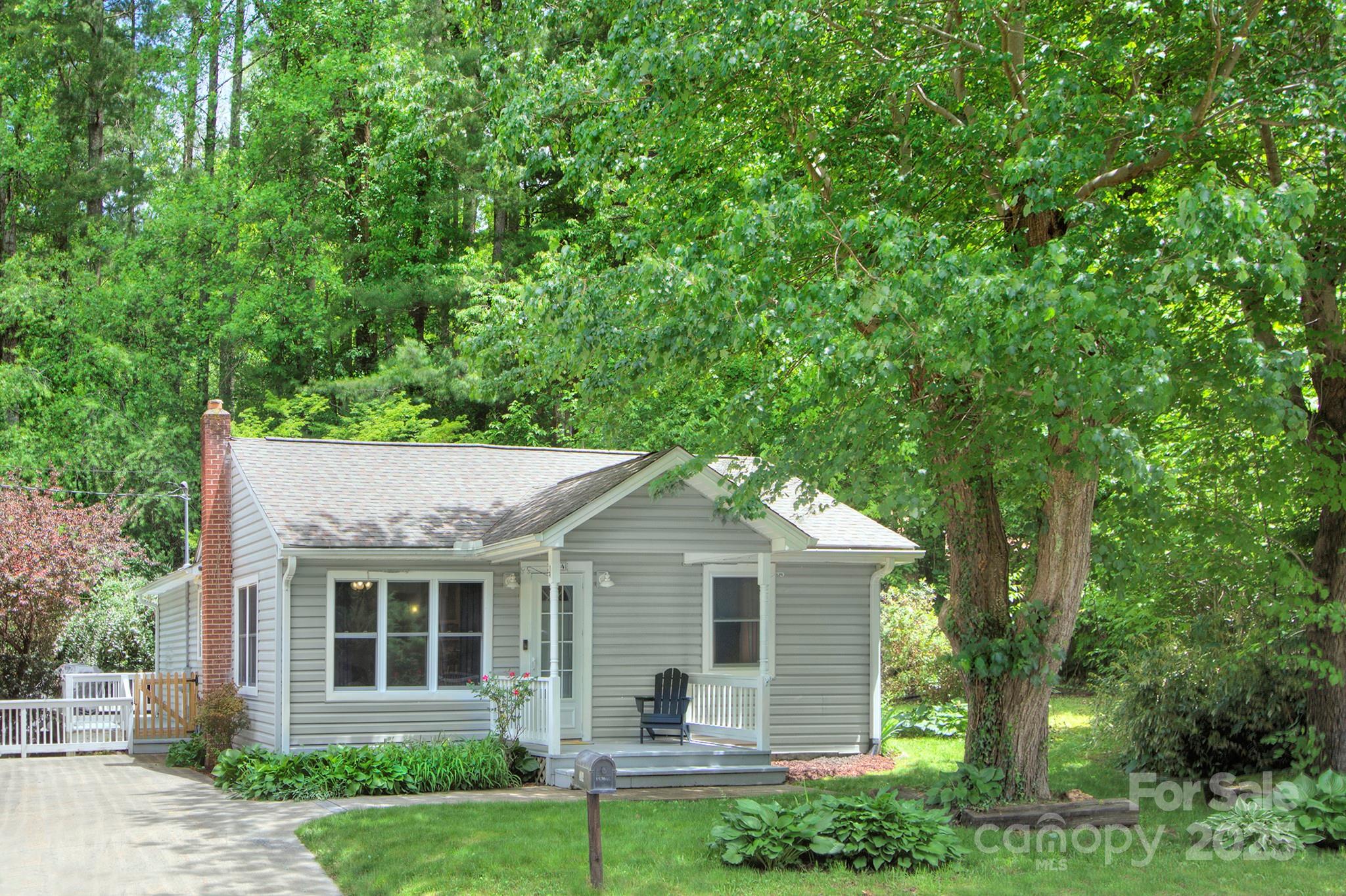 304 White Pine Drive Property Photo 1