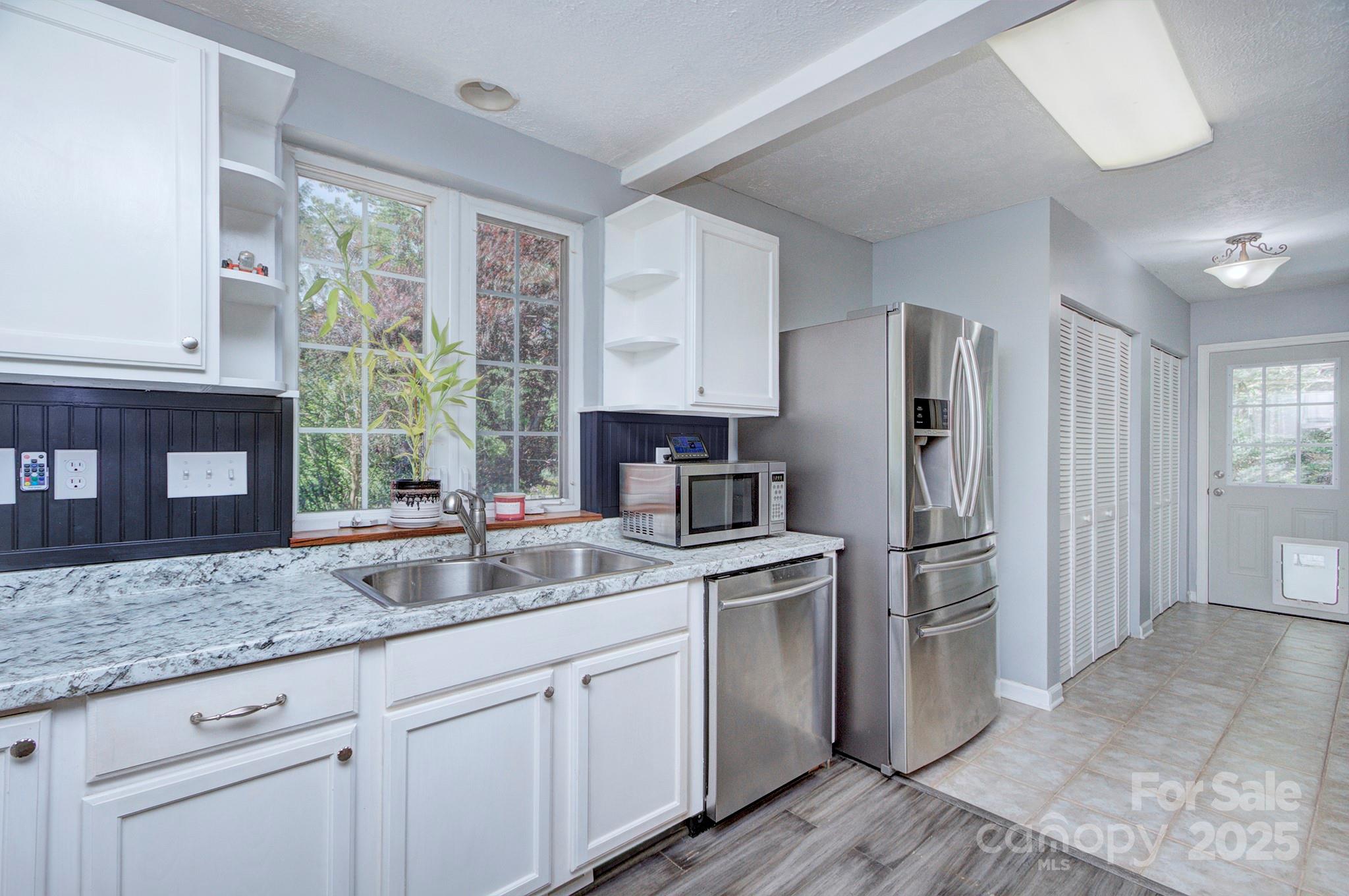 304 White Pine Drive Property Photo 10