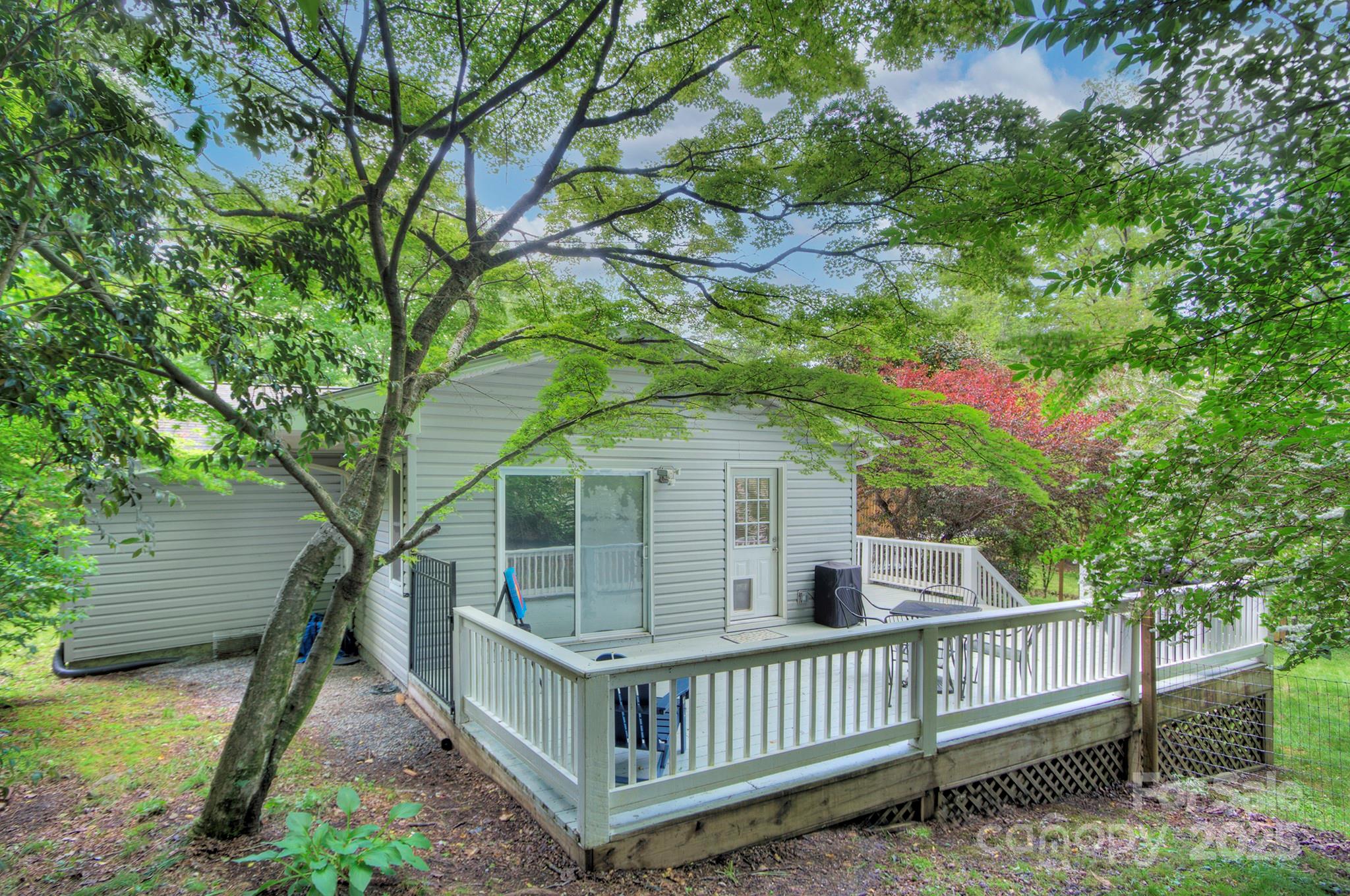 304 White Pine Drive Property Photo 22