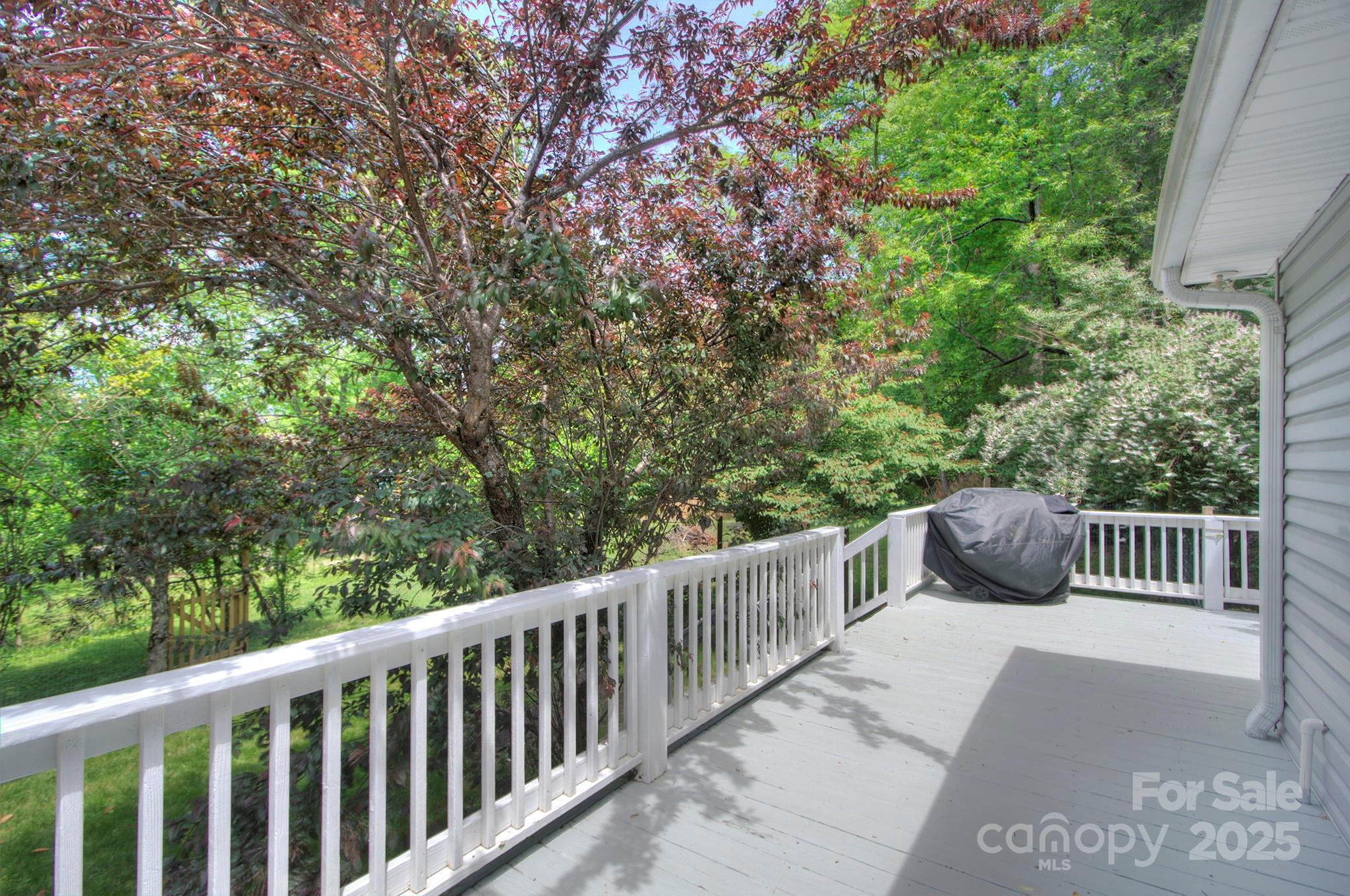 304 White Pine Drive Property Photo 25