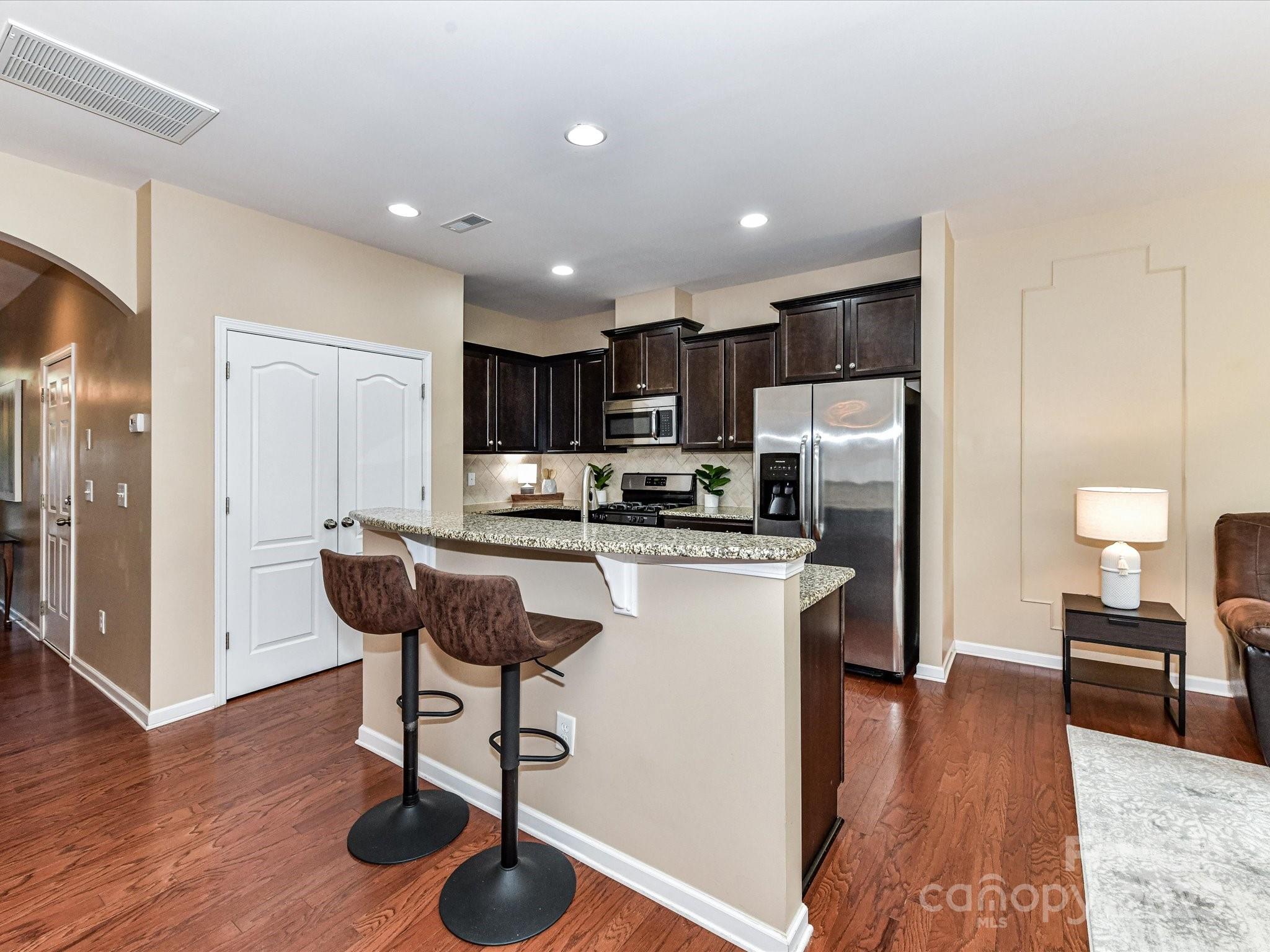 7325 Overmountain Drive Property Photo 8