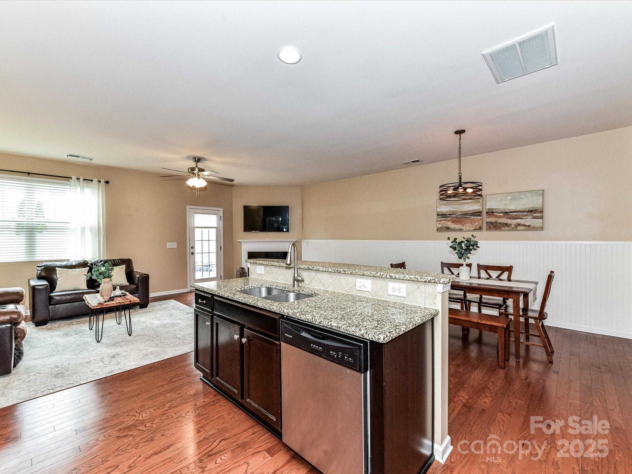 7325 Overmountain Drive Property Photo 10