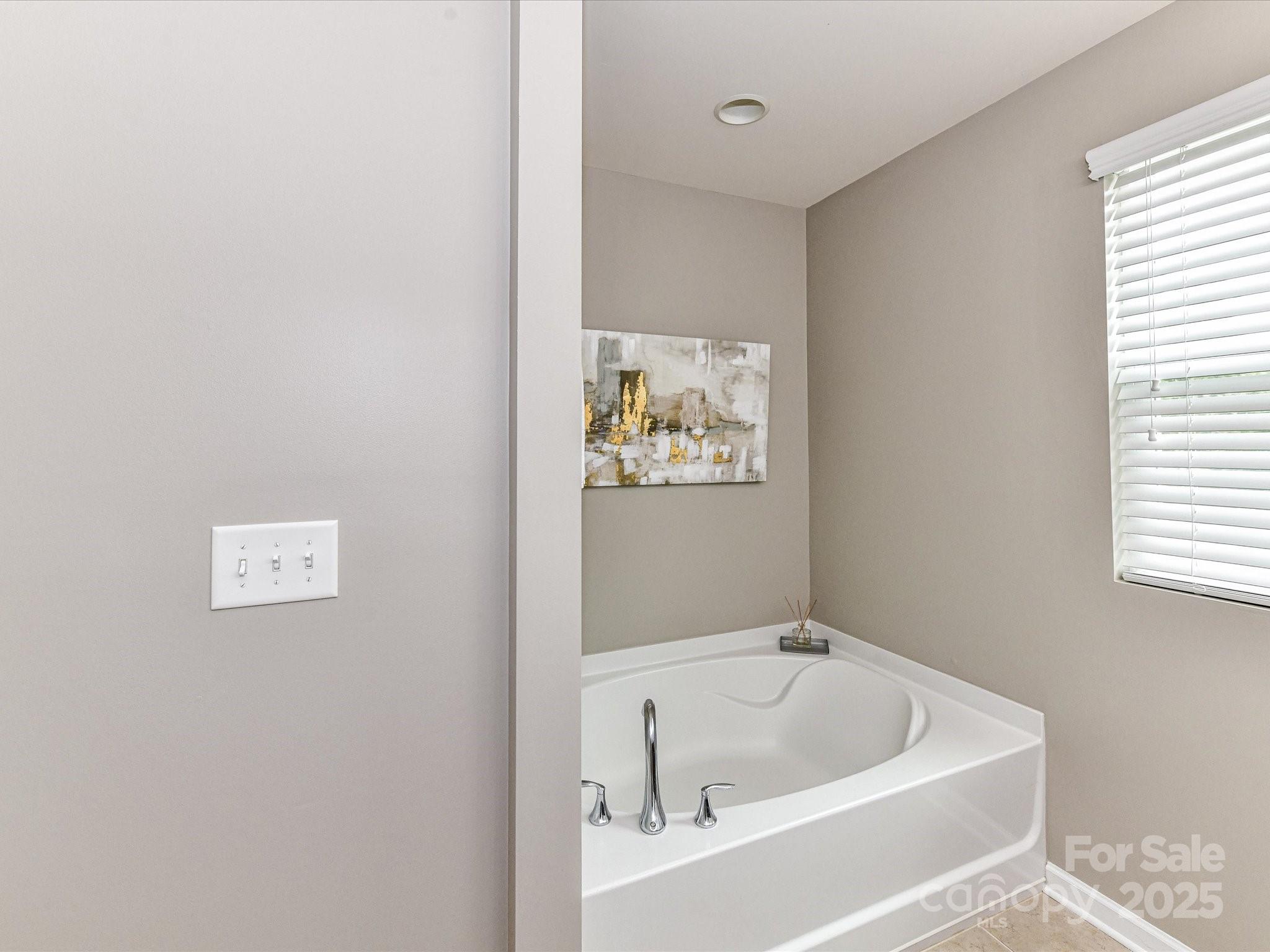 7325 Overmountain Drive Property Photo 22