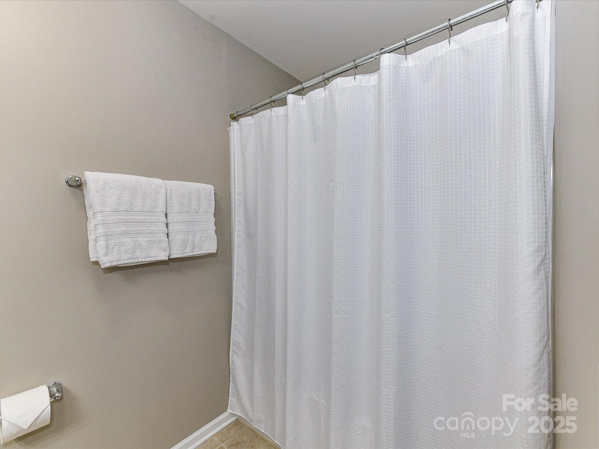 7325 Overmountain Drive Property Photo 28