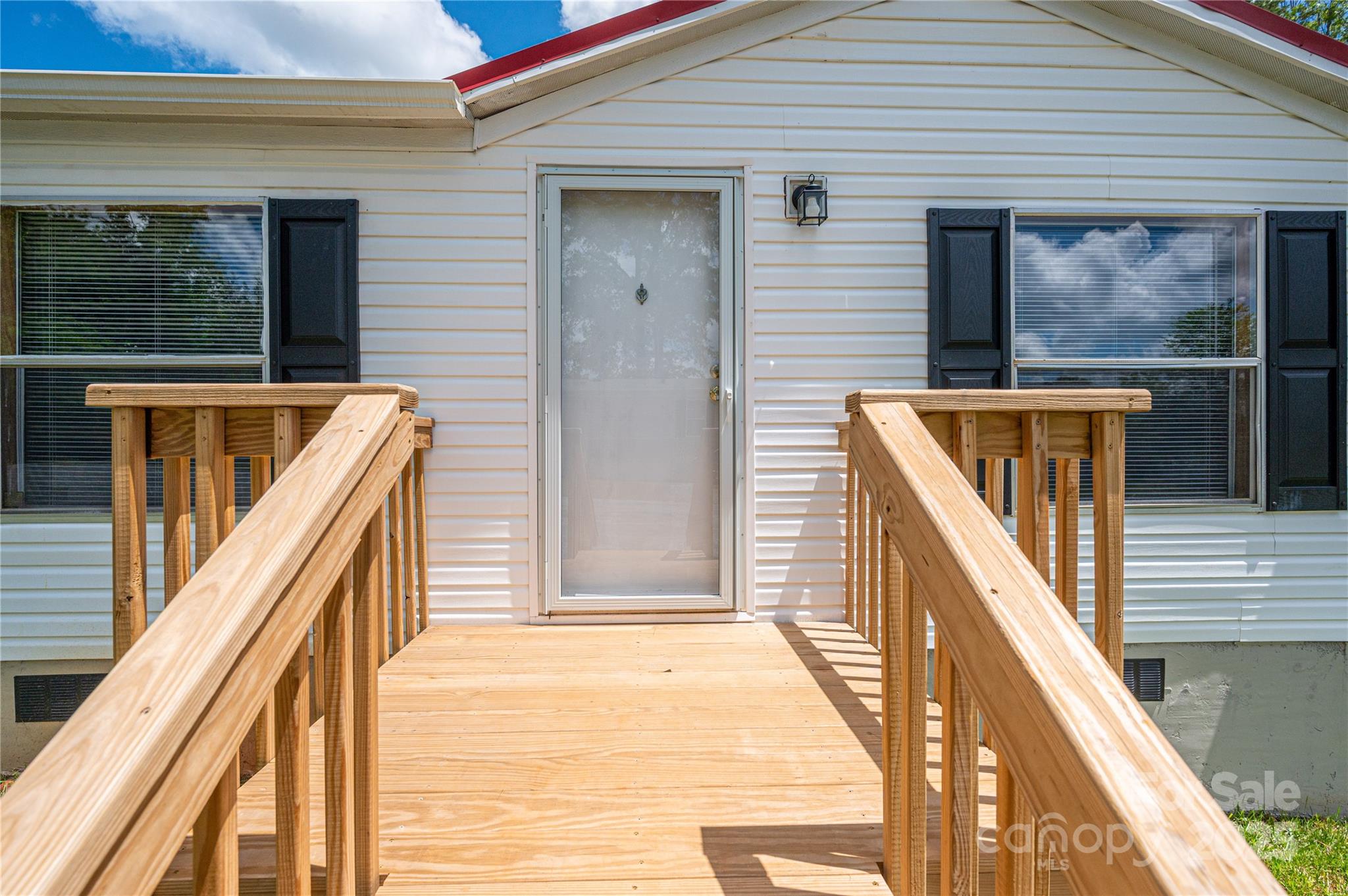 376 Puzzle Creek Road Property Photo 4