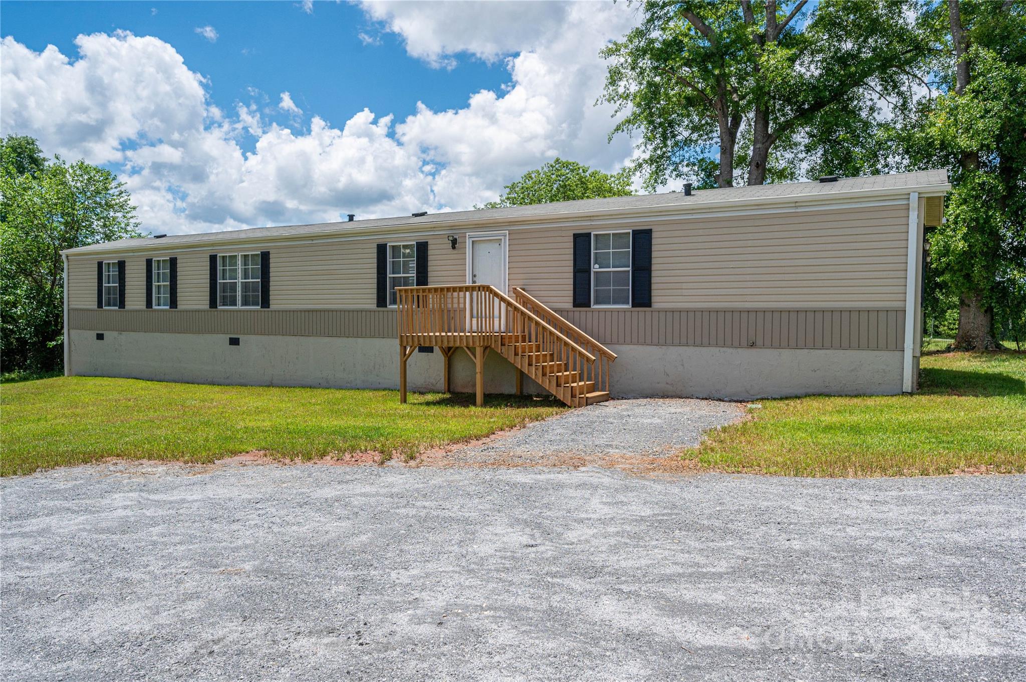 376 Puzzle Creek Road Property Photo 5