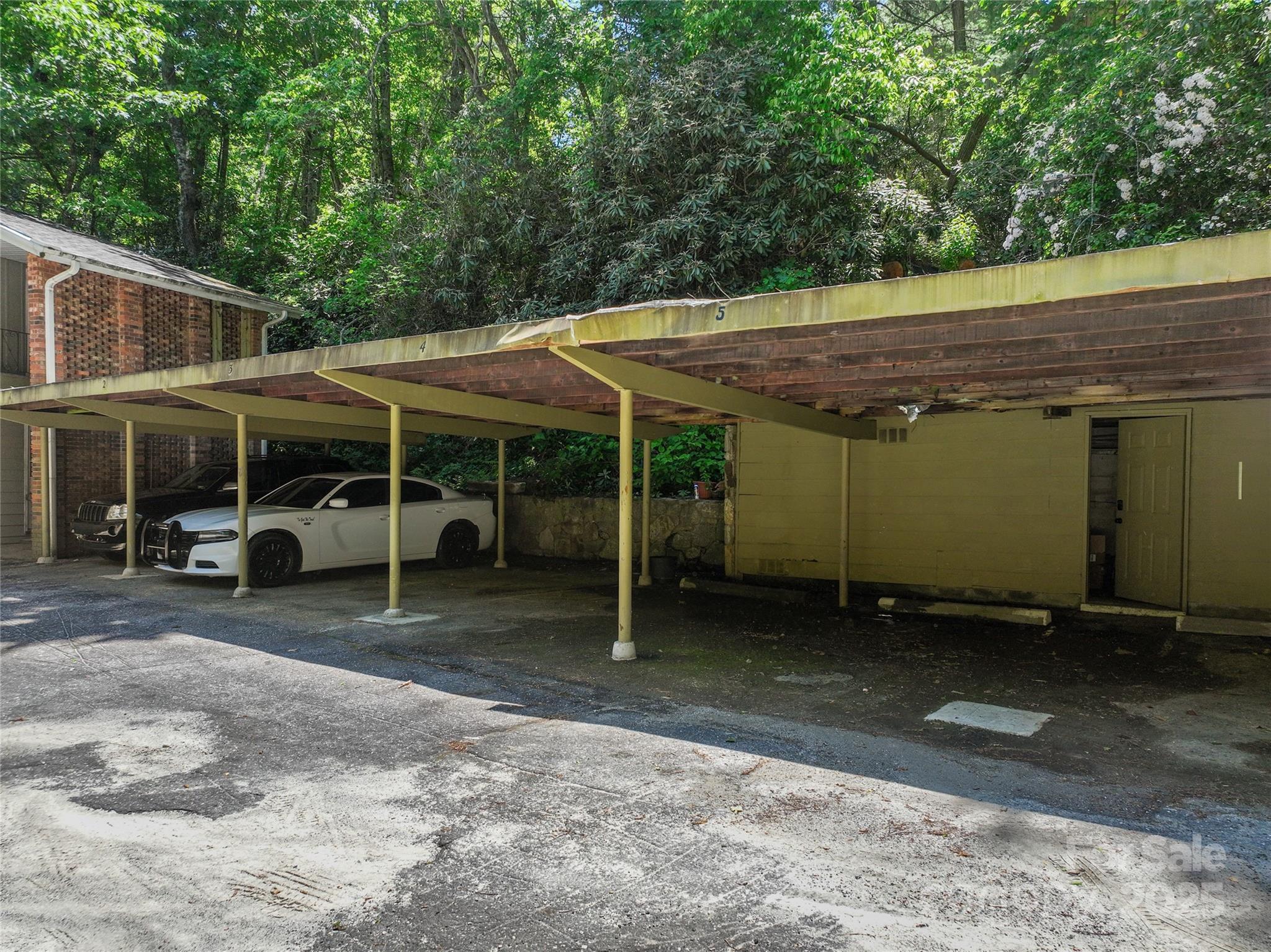129 Westwood Drive Property Photo 5
