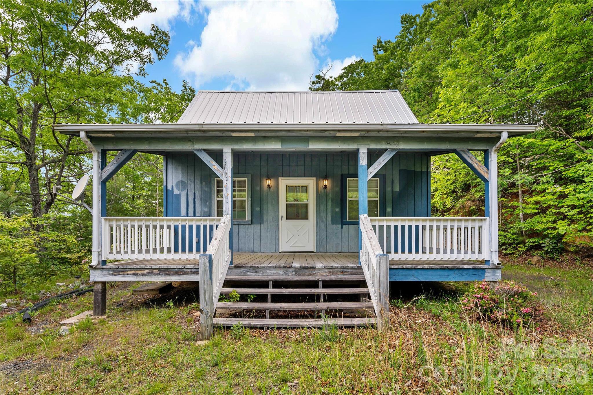 42 Parkway Drive Property Photo 1