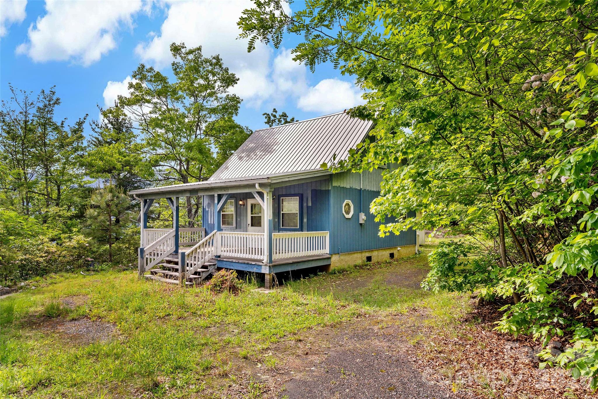42 Parkway Drive Property Photo 4