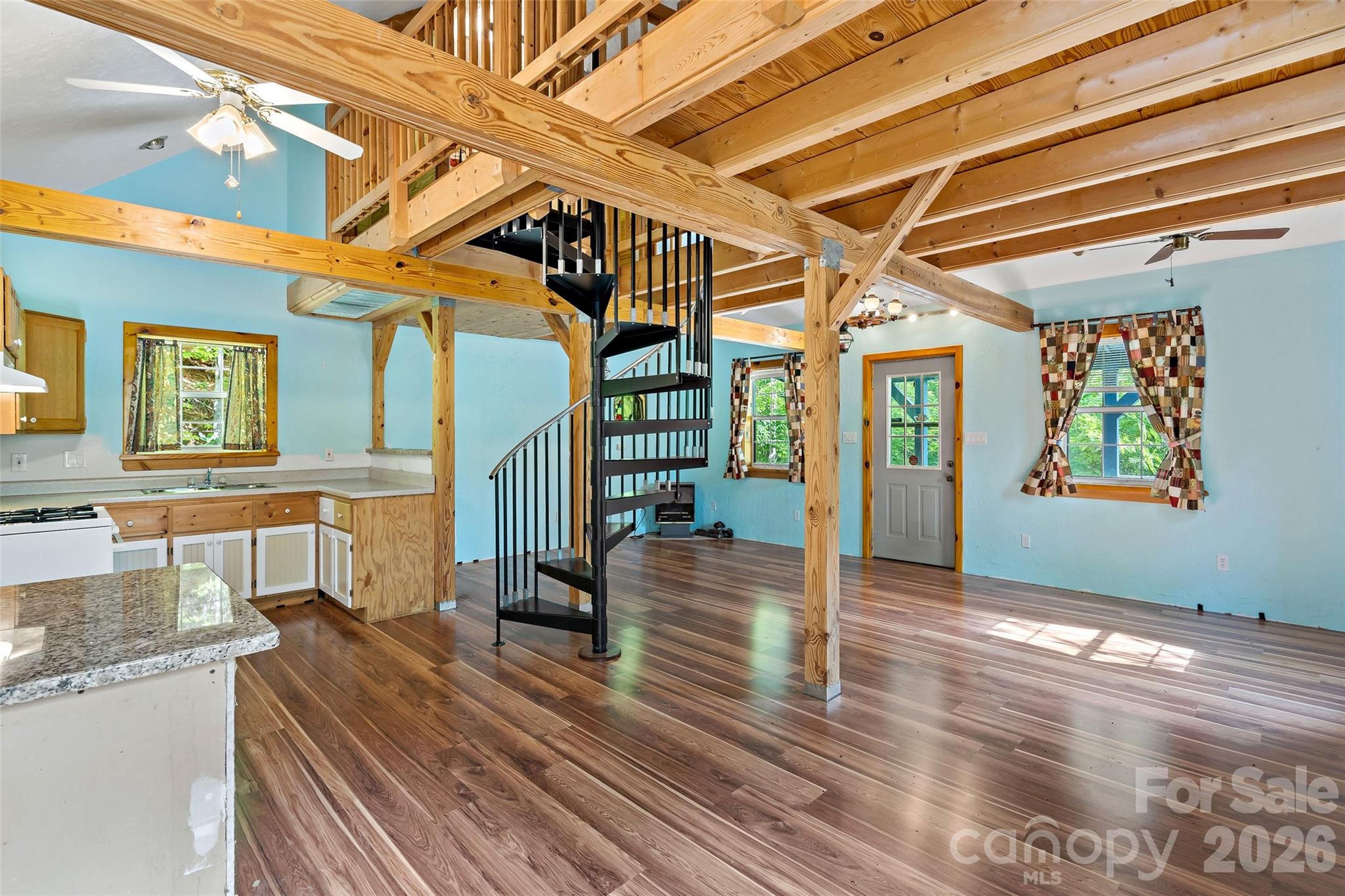 42 Parkway Drive Property Photo 9