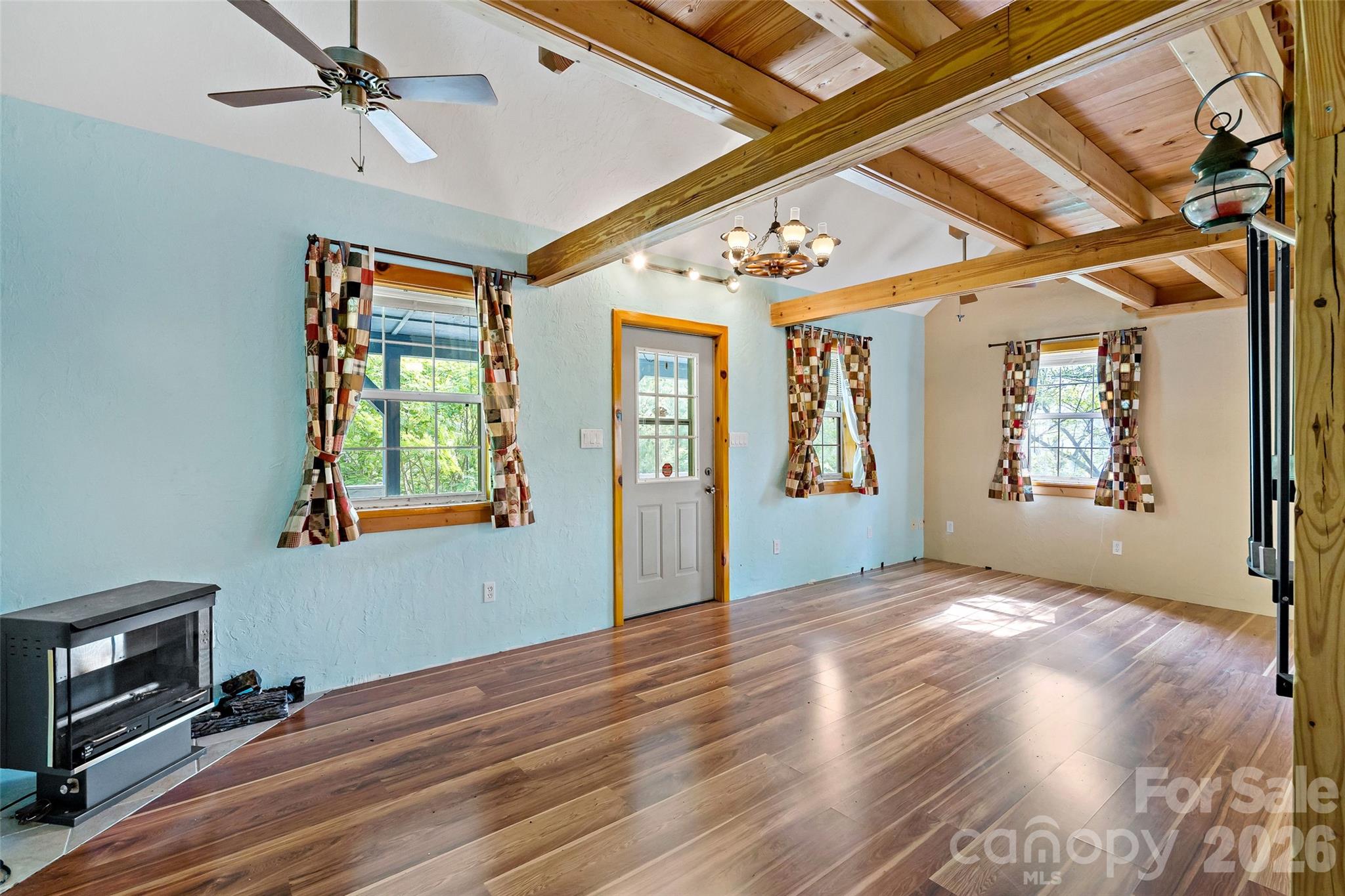 42 Parkway Drive Property Photo 10
