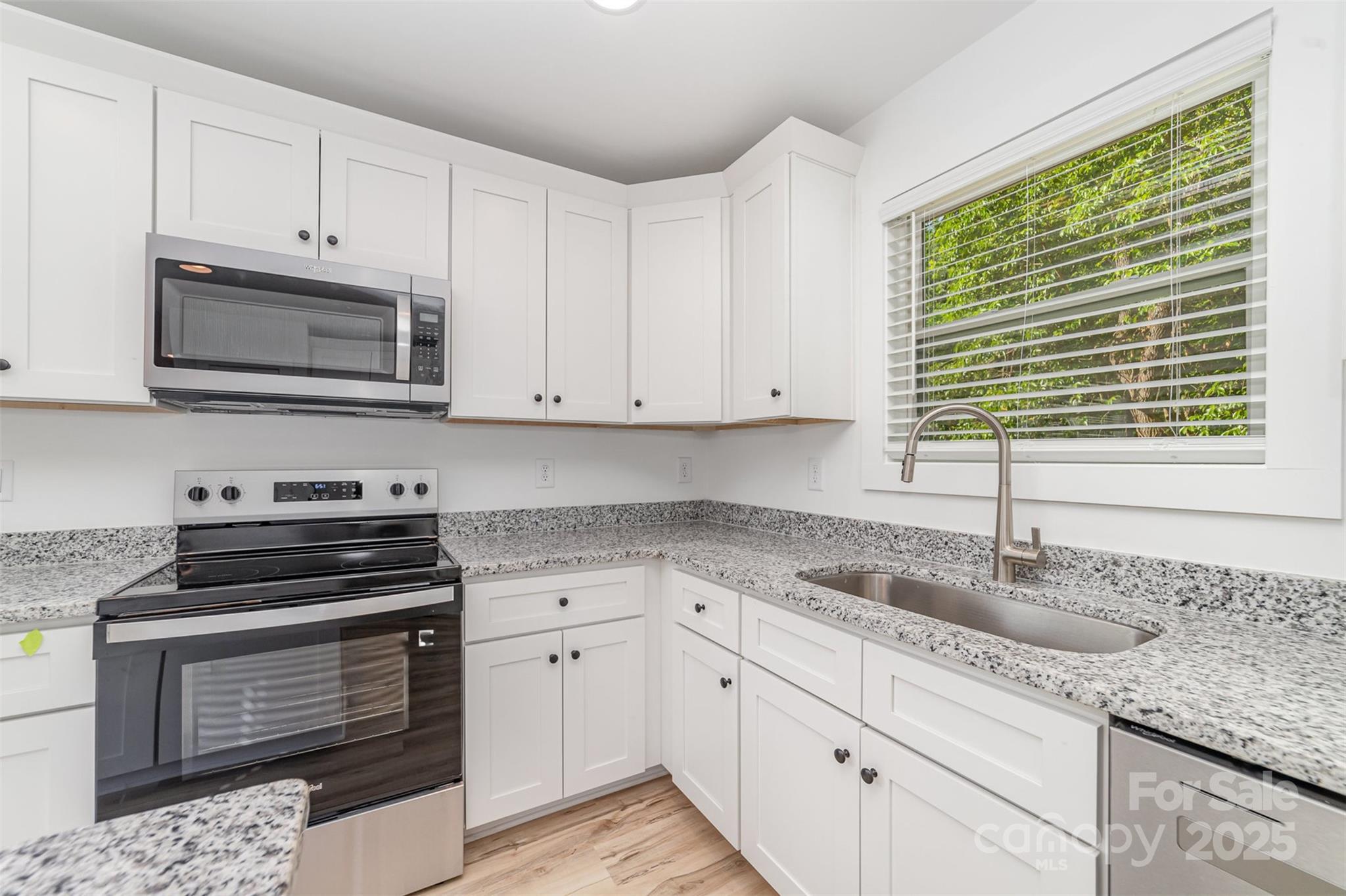 304 Adams Street Property Photo 10