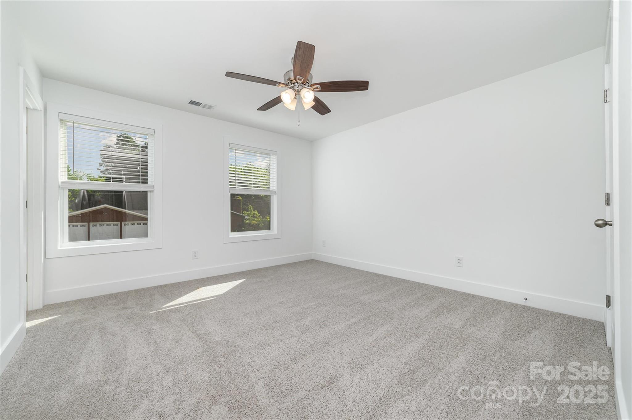 304 Adams Street Property Photo 14