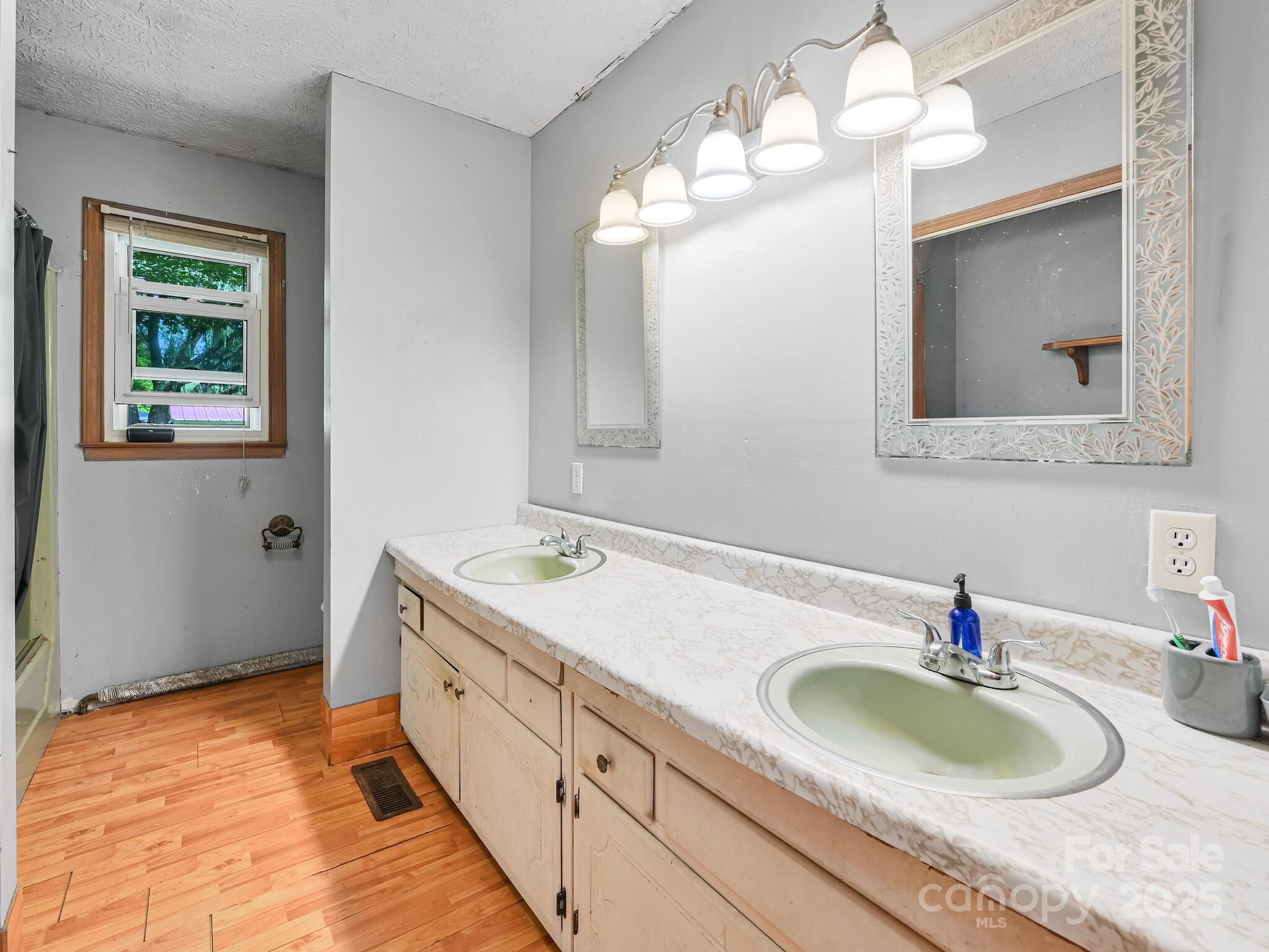 522 Bailey Mountain Road Property Photo 34