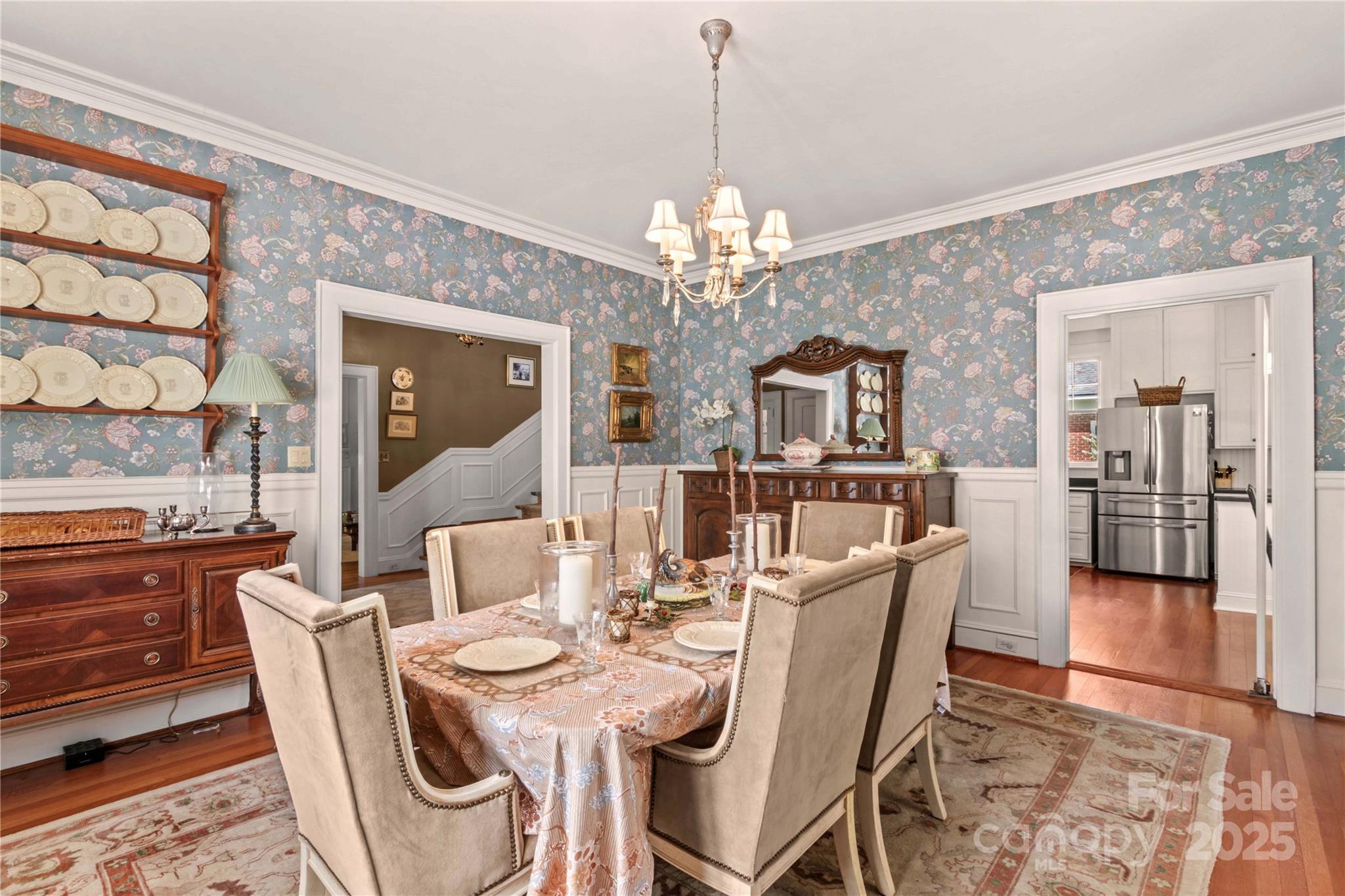 712 N Center Street Property Photo 9