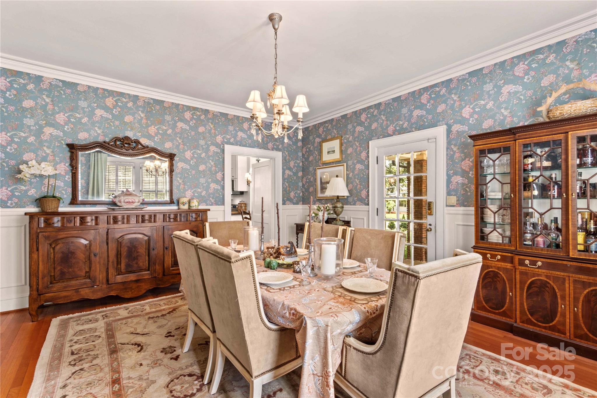 712 N Center Street Property Photo 10