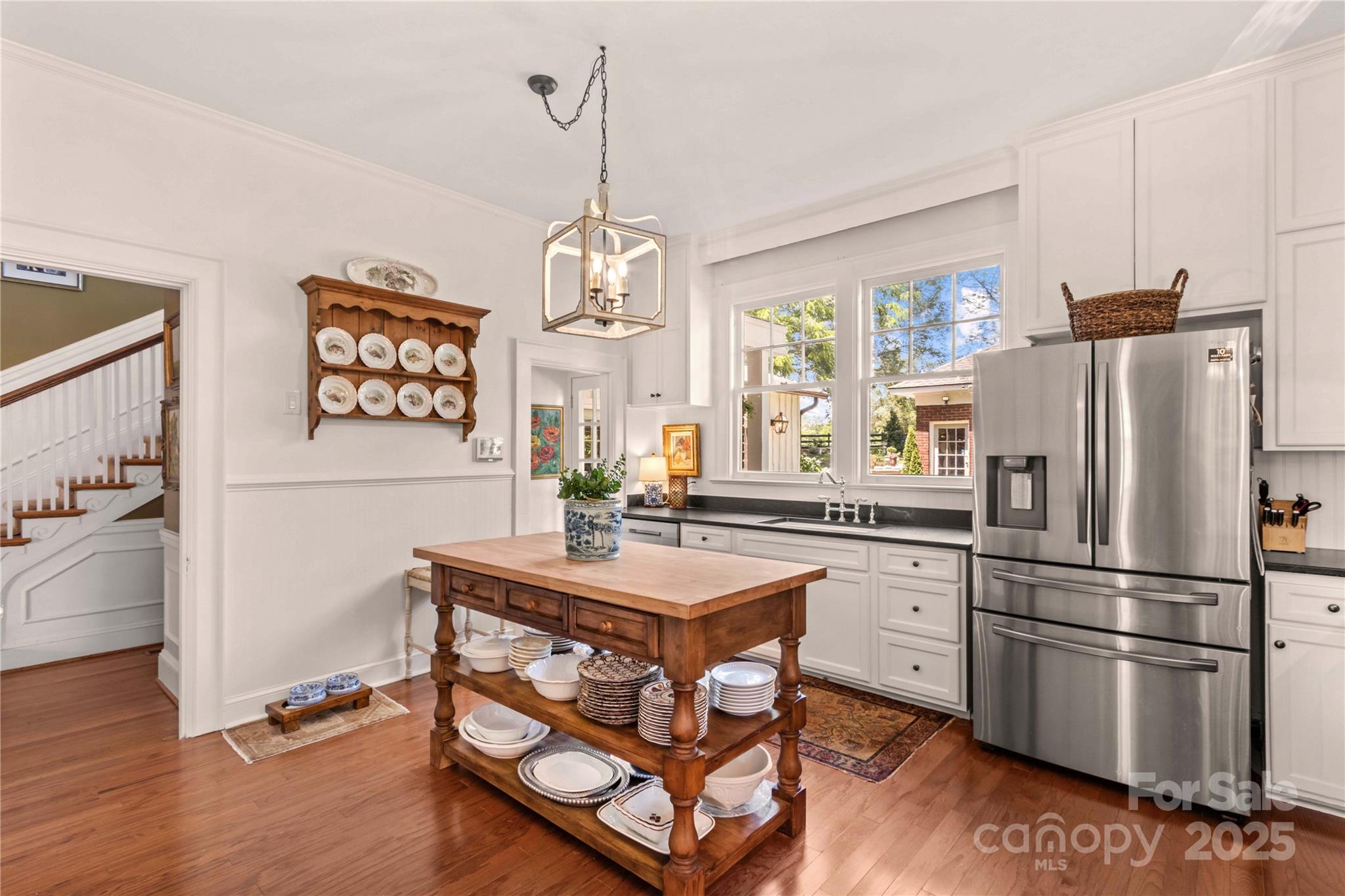 712 N Center Street Property Photo 12