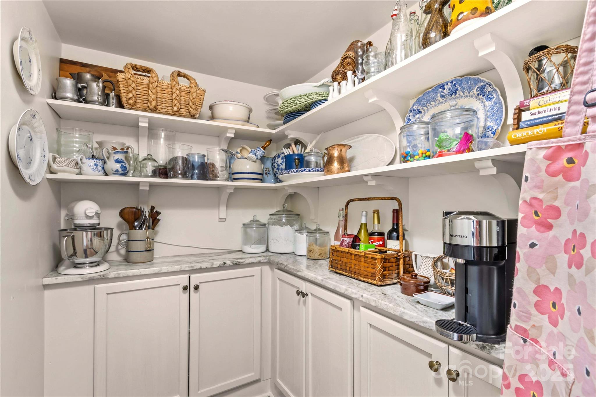 712 N Center Street Property Photo 14