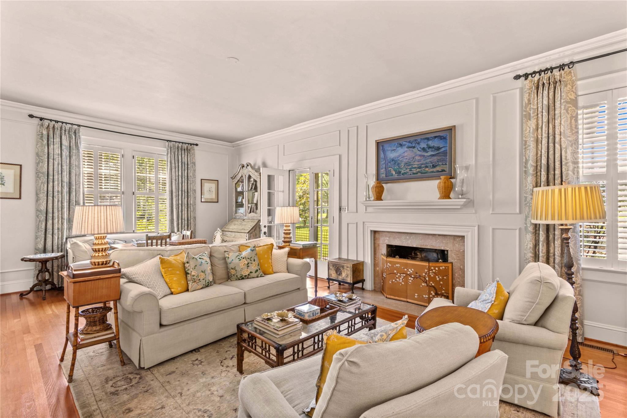 712 N Center Street Property Photo 15