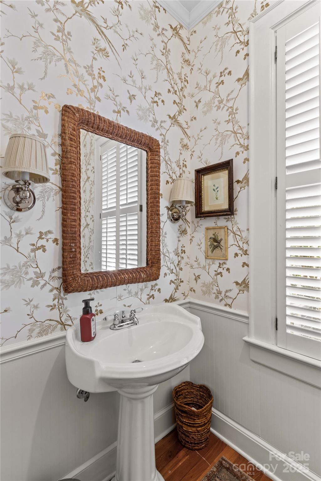 712 N Center Street Property Photo 17