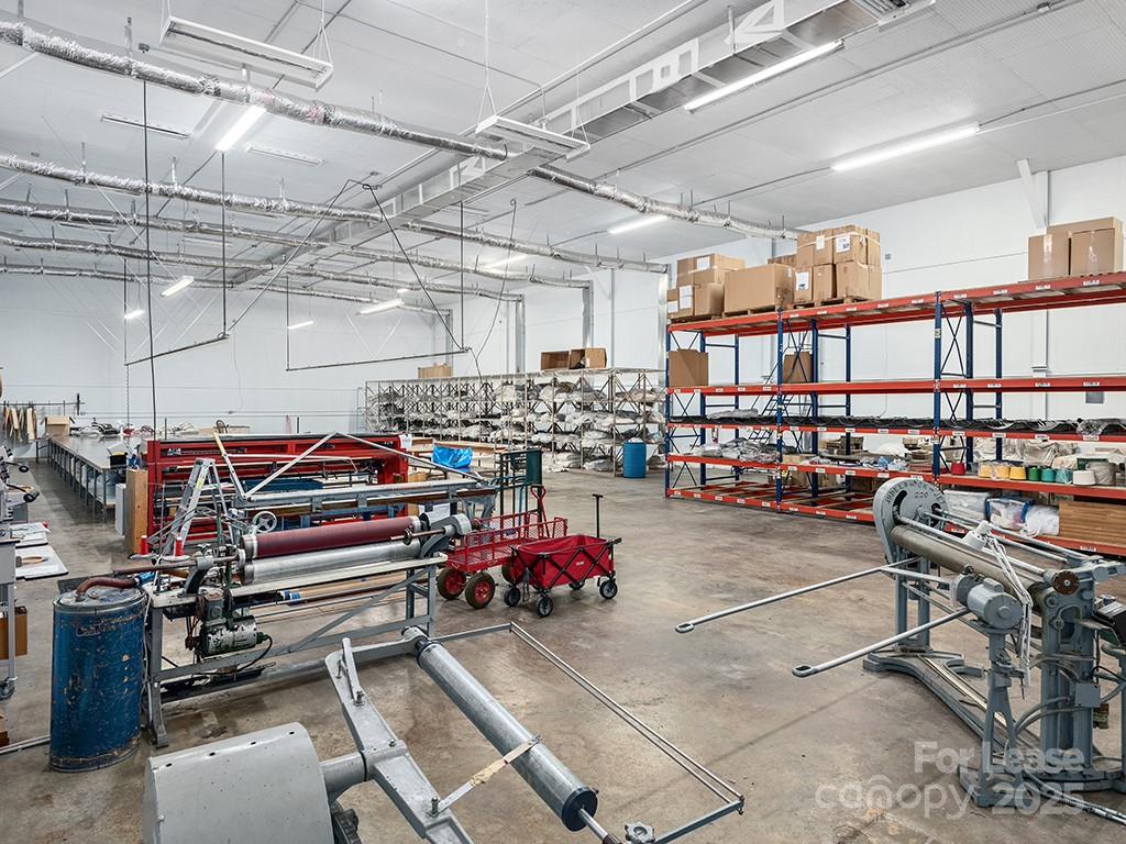 701 Oriole Drive Lease Property Photo 2