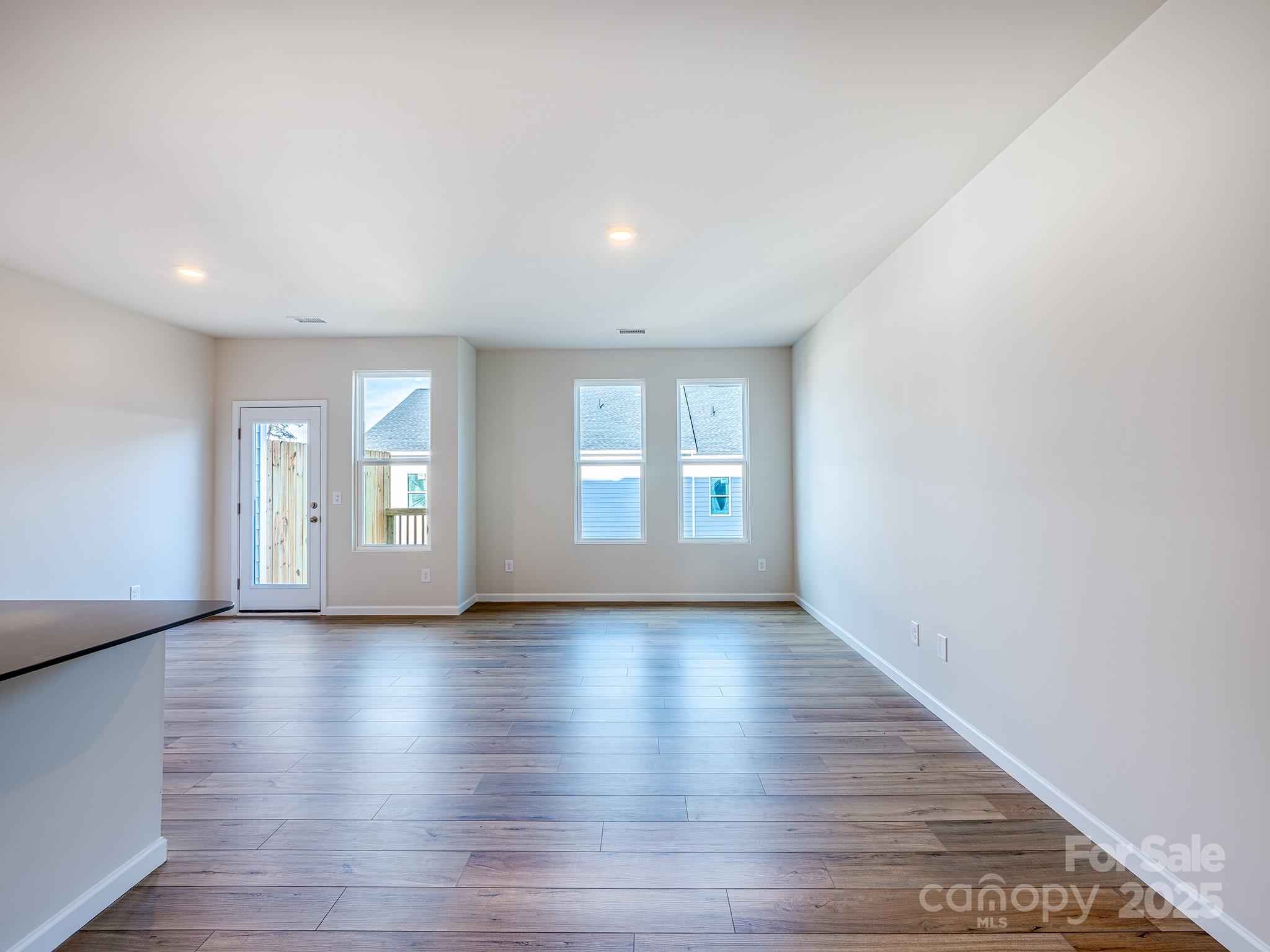 2541 Ruby Dixon Crossing Drive 18 Property Photo 12