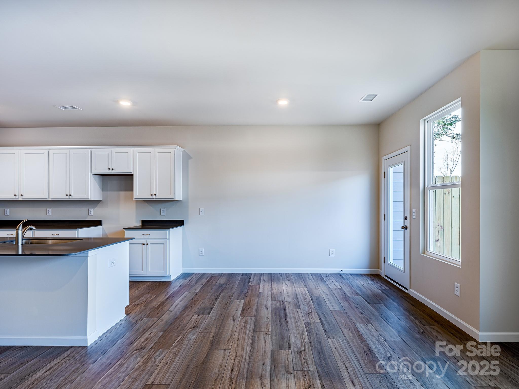 2541 Ruby Dixon Crossing Drive 18 Property Photo 15