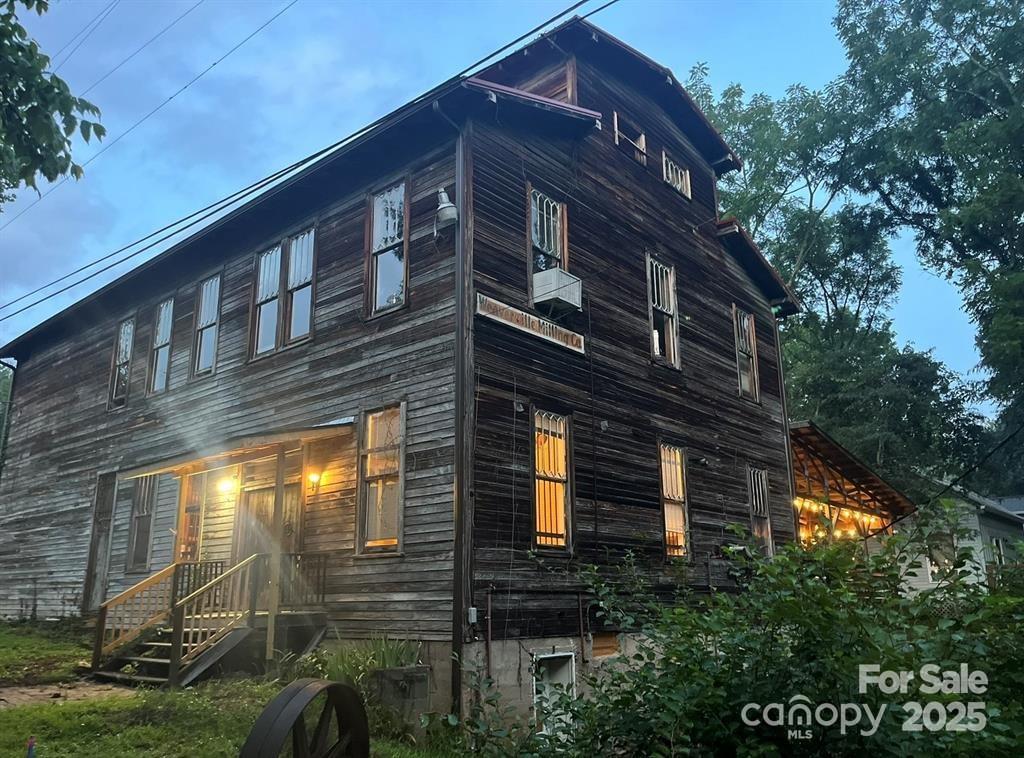 1 Old Mill Road Property Photo 5