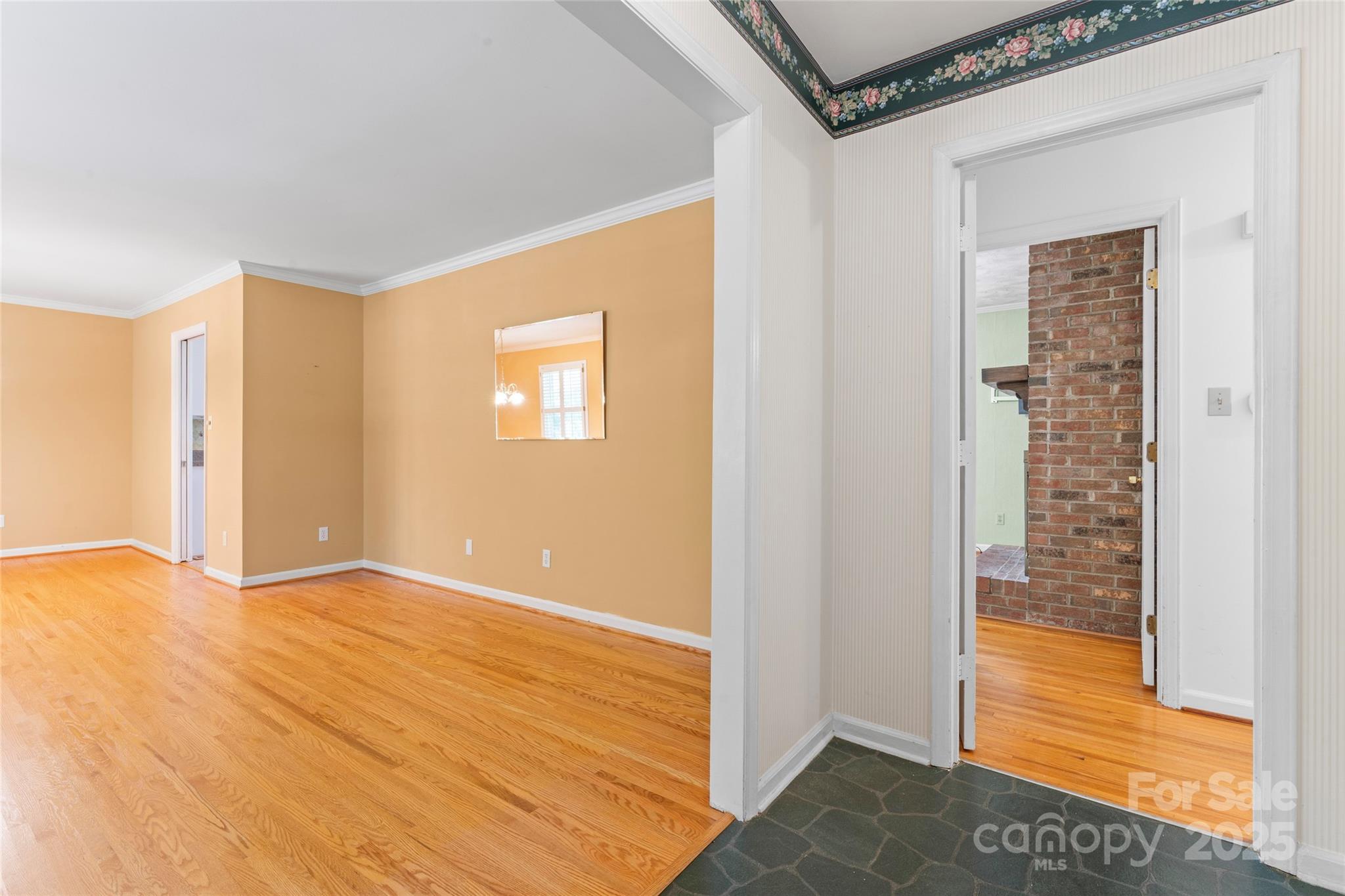 2715 Kennetuck Court Property Photo 6