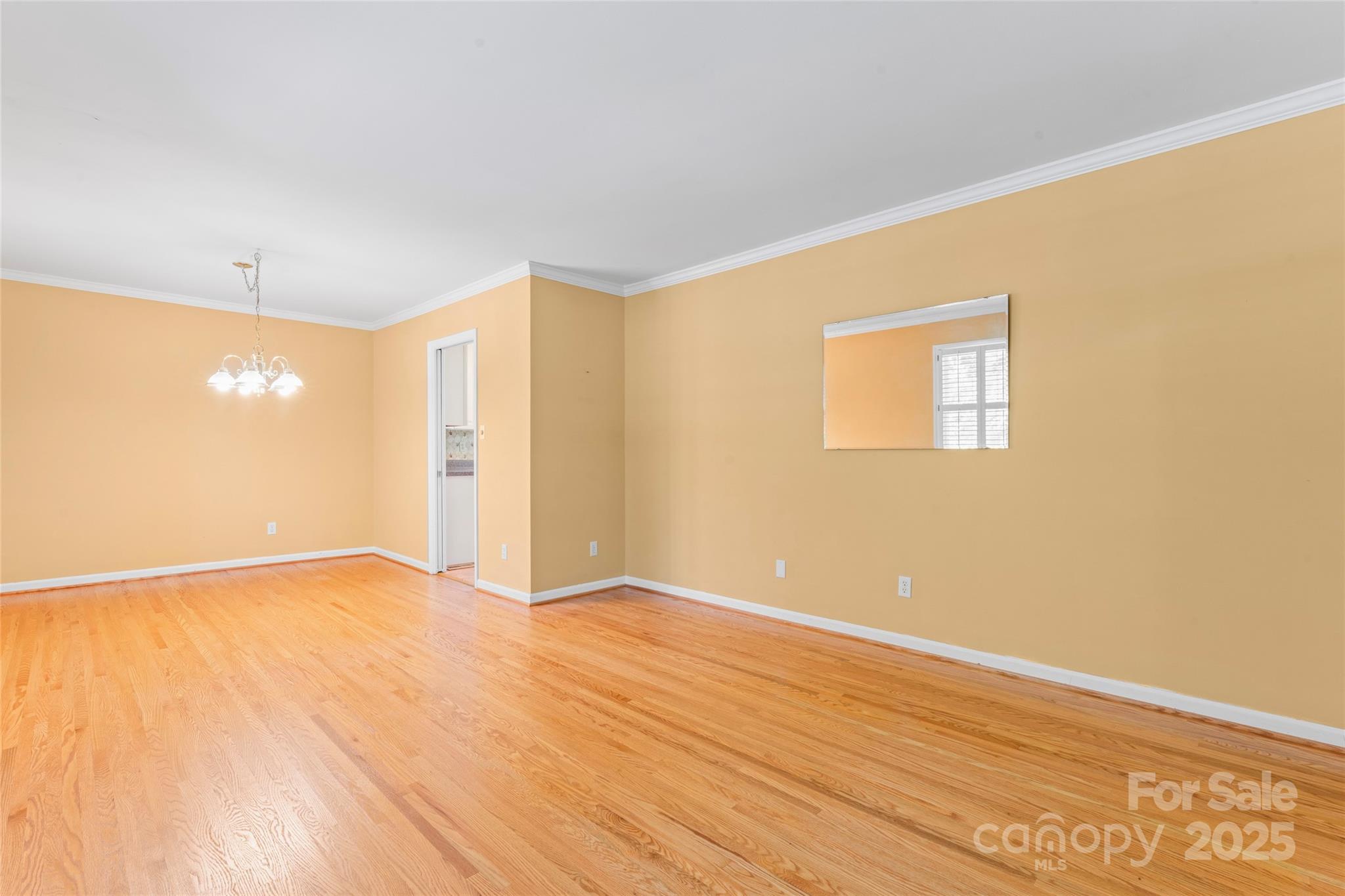 2715 Kennetuck Court Property Photo 8