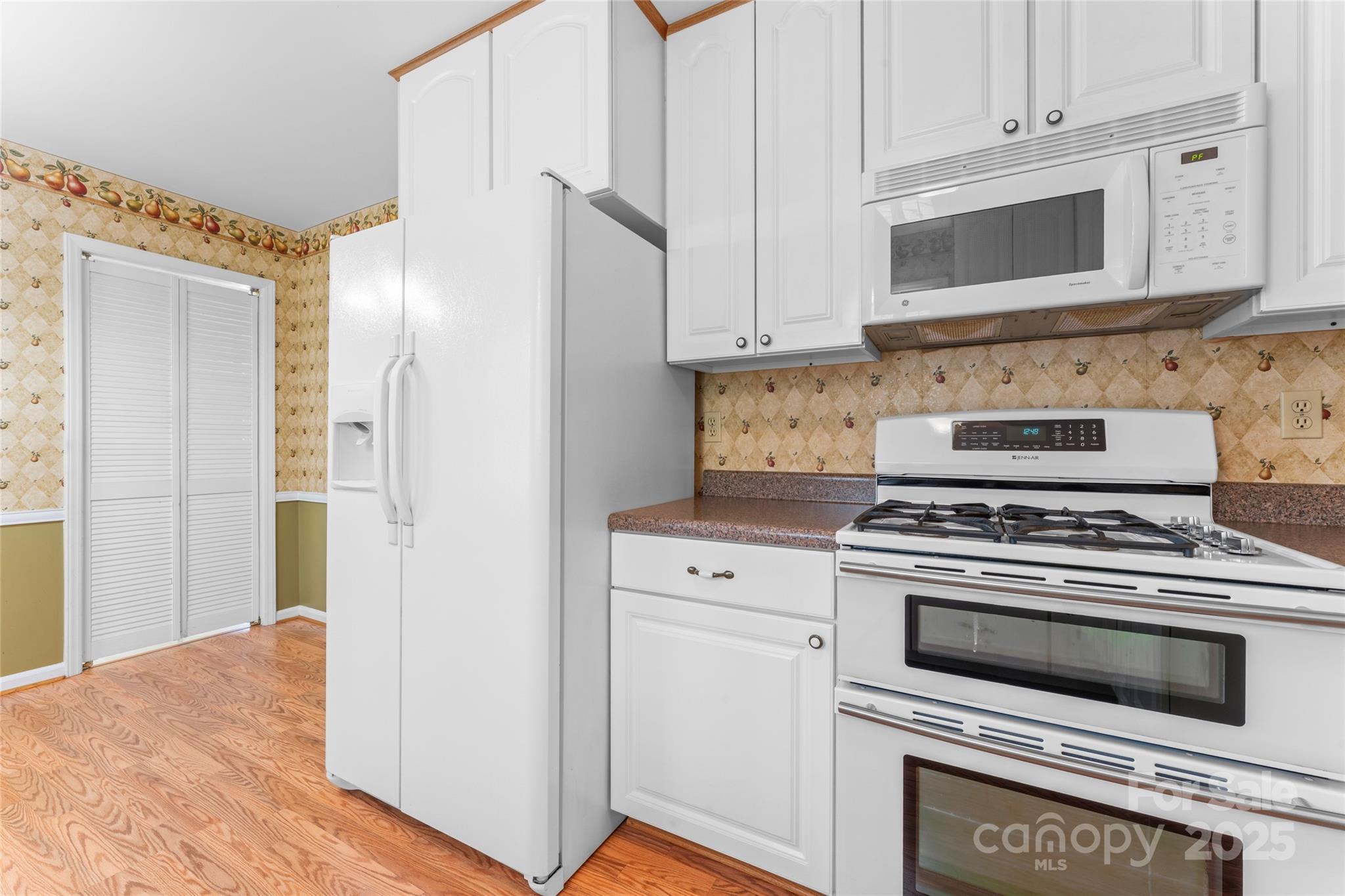 2715 Kennetuck Court Property Photo 13