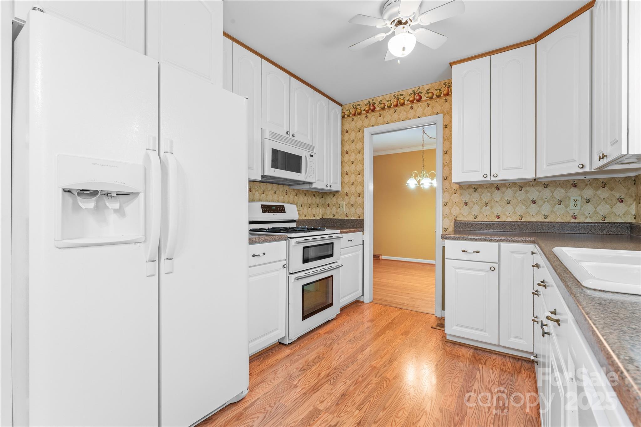 2715 Kennetuck Court Property Photo 14