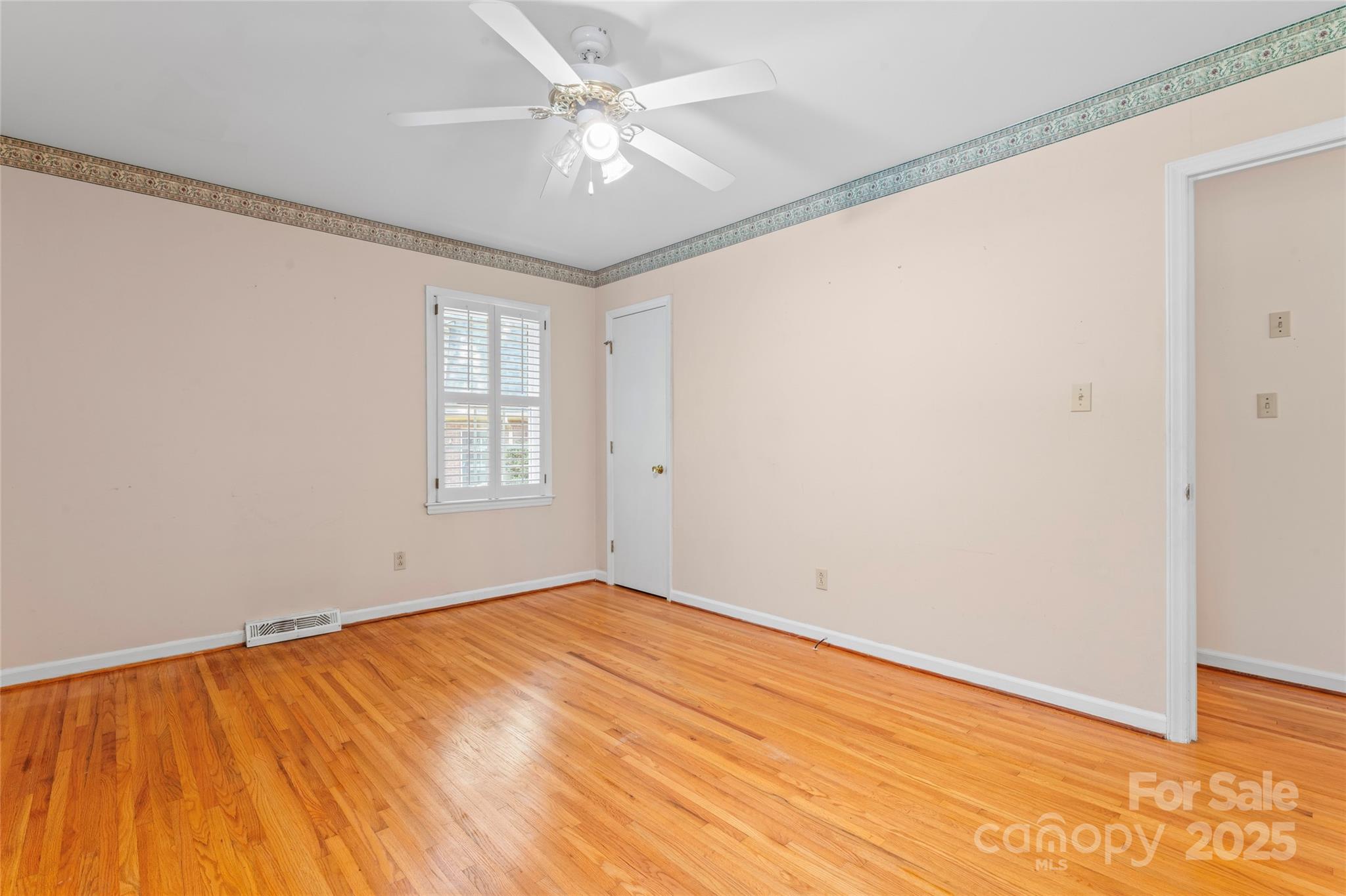 2715 Kennetuck Court Property Photo 28