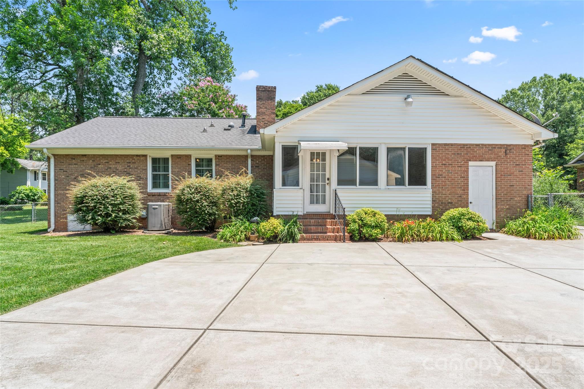 2715 Kennetuck Court Property Photo 33