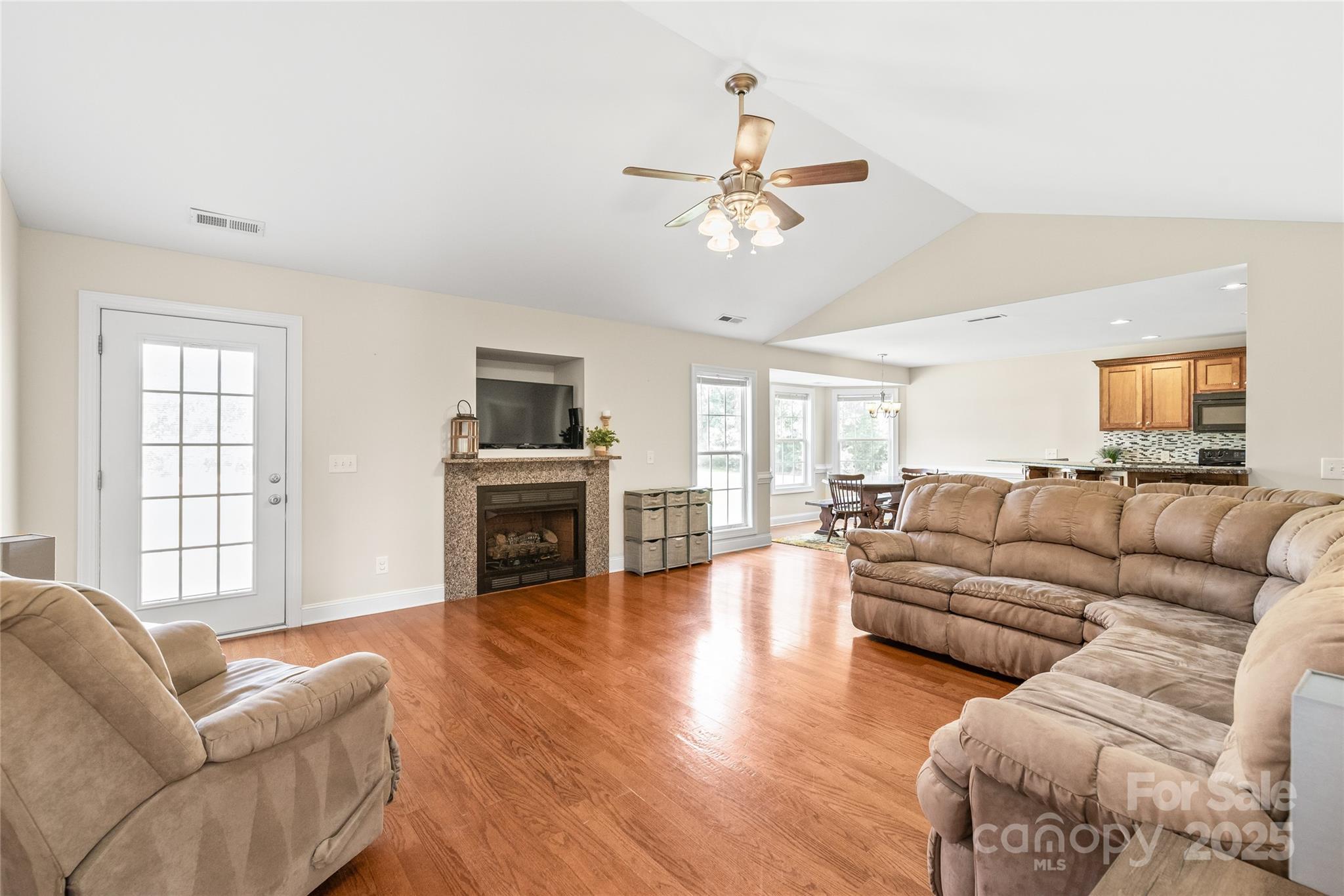 8717 Swift Road Property Photo 3
