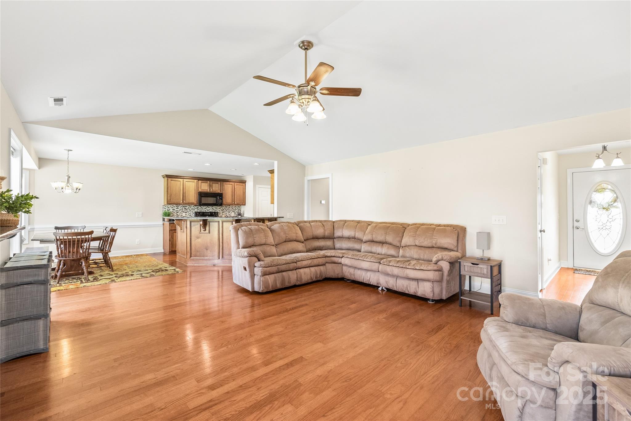 8717 Swift Road Property Photo 4