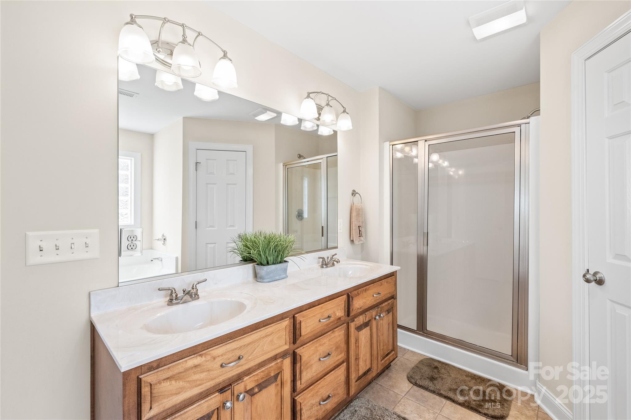 8717 Swift Road Property Photo 10