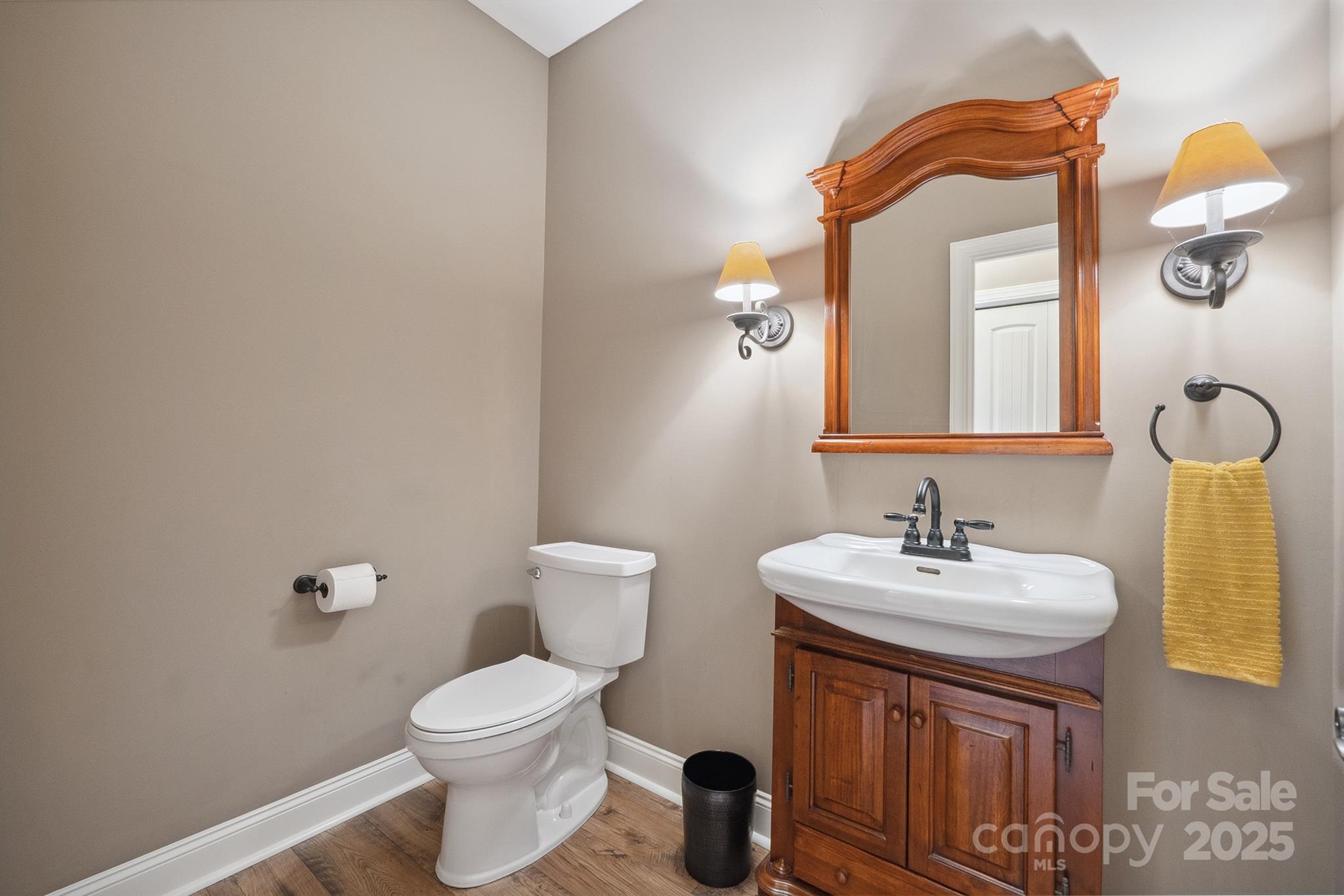 270 North Street Property Photo 27