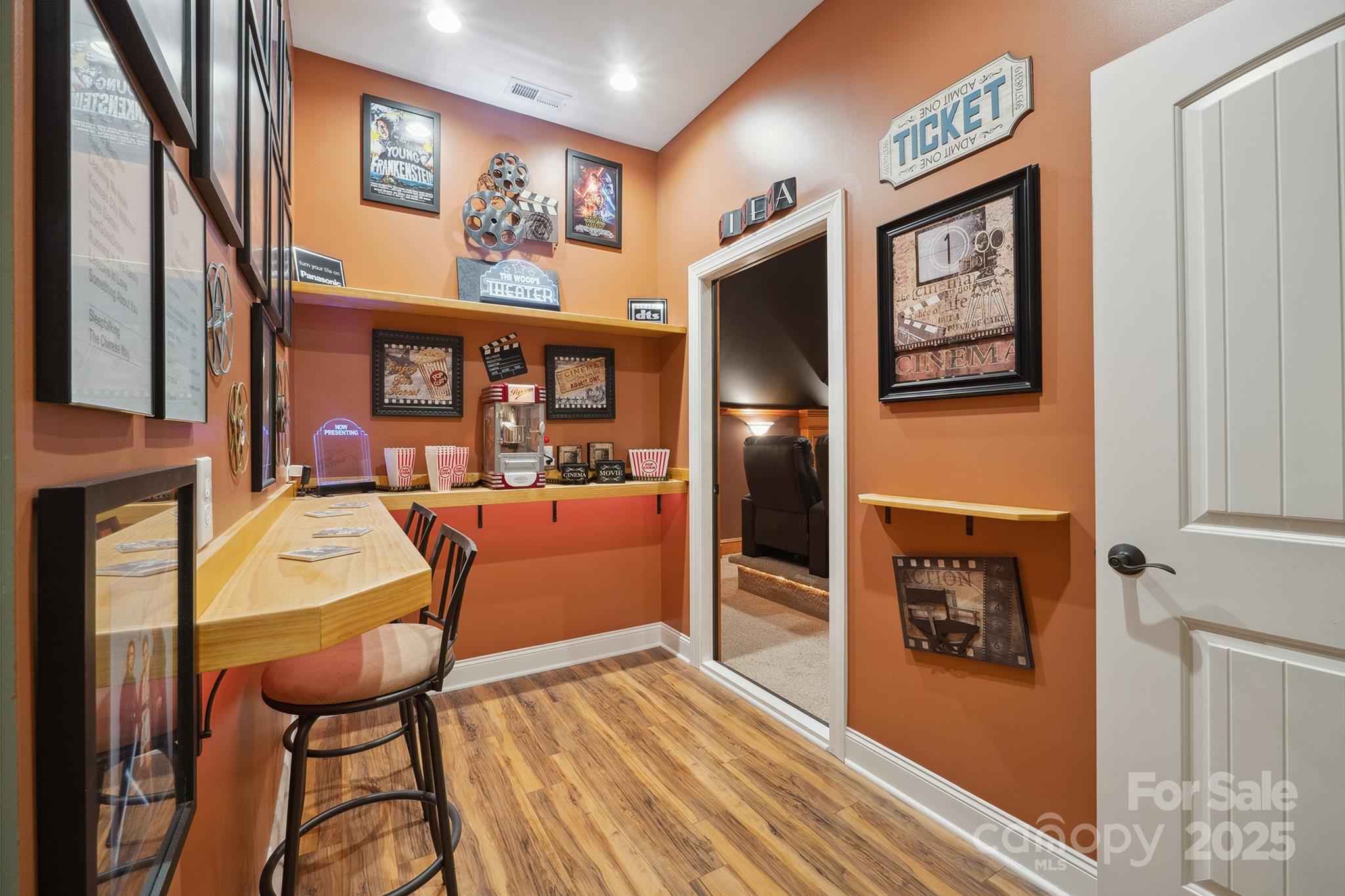 270 North Street Property Photo 29