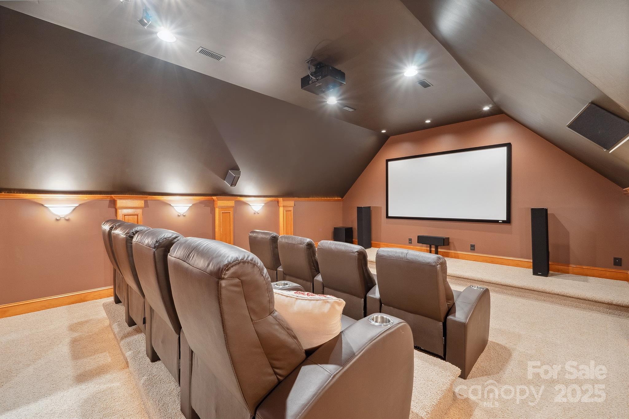 270 North Street Property Photo 31