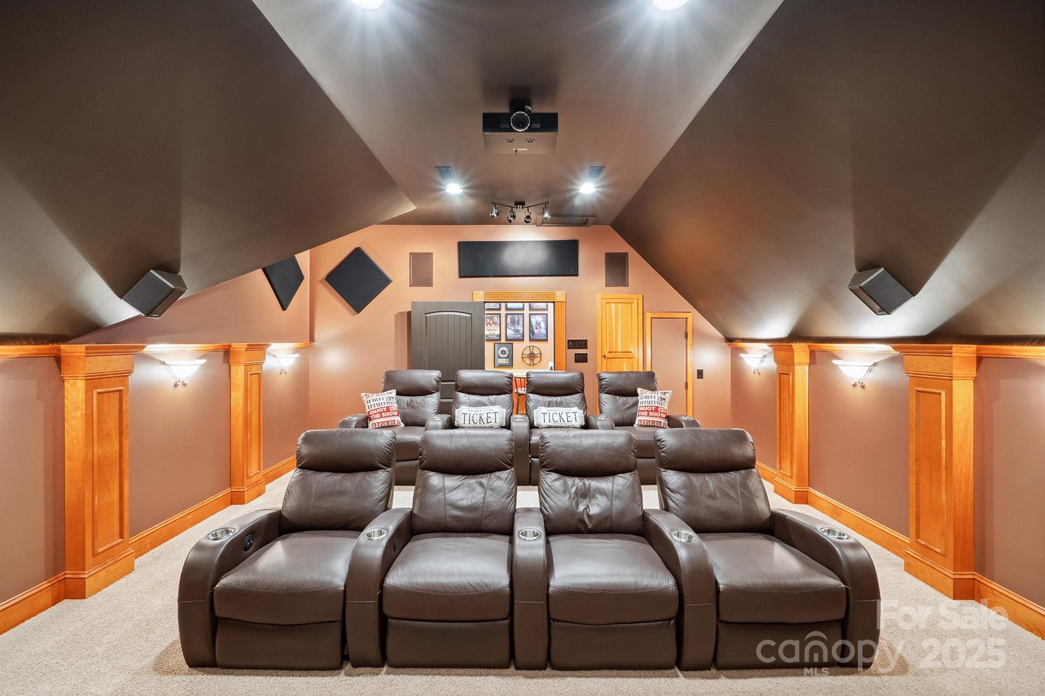 270 North Street Property Photo 32