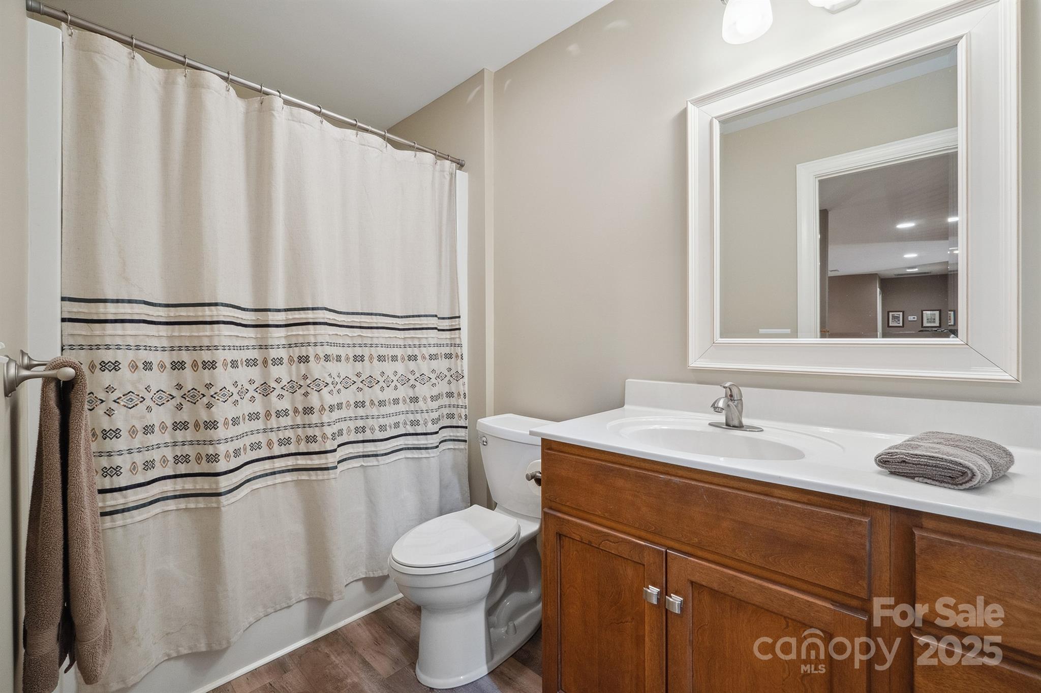 270 North Street Property Photo 37